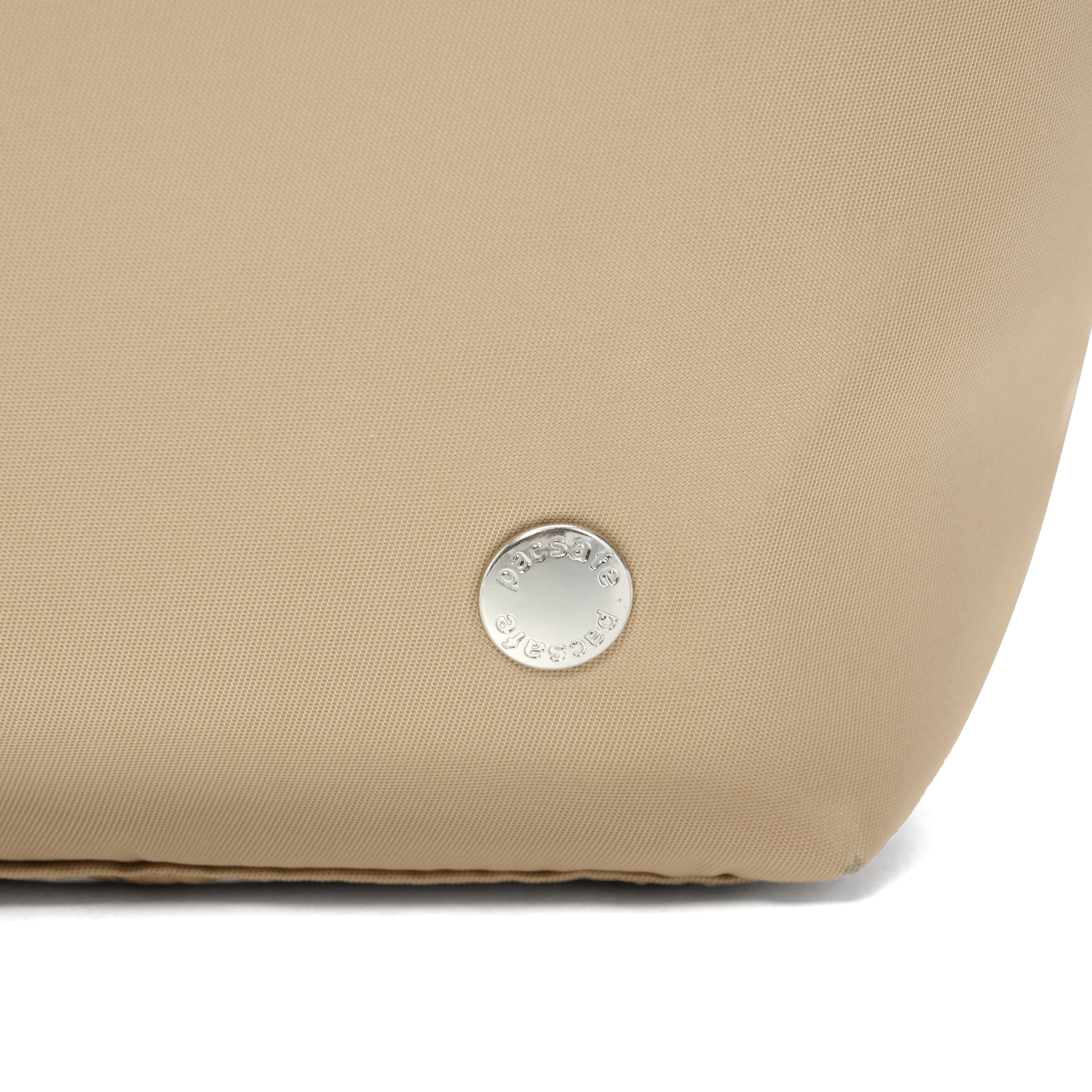 Pacsafe® W anti-theft crossbody、mySite、garagedoors4me