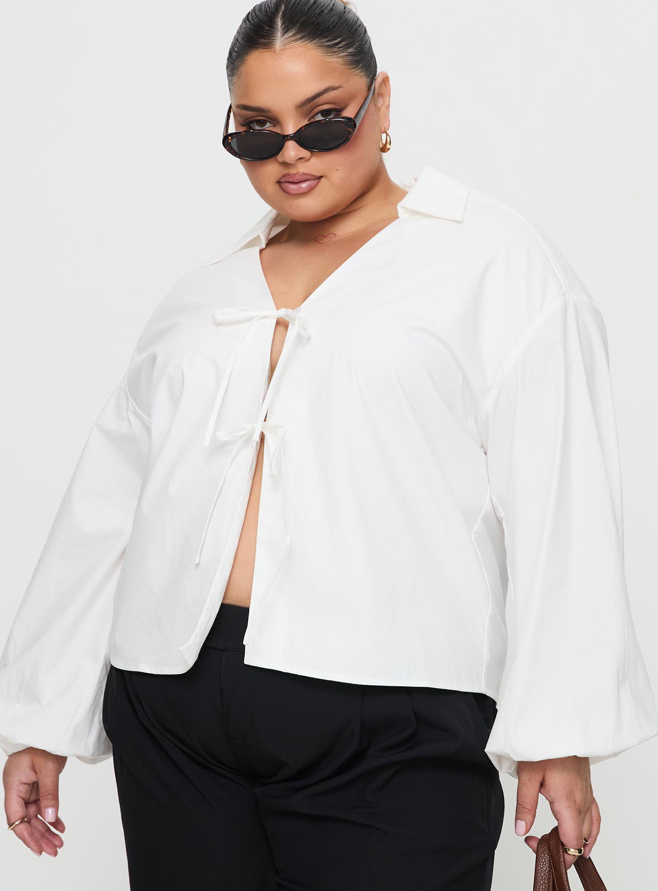 Rinon Long Sleeve Top White Curve、mySite、solidvoid