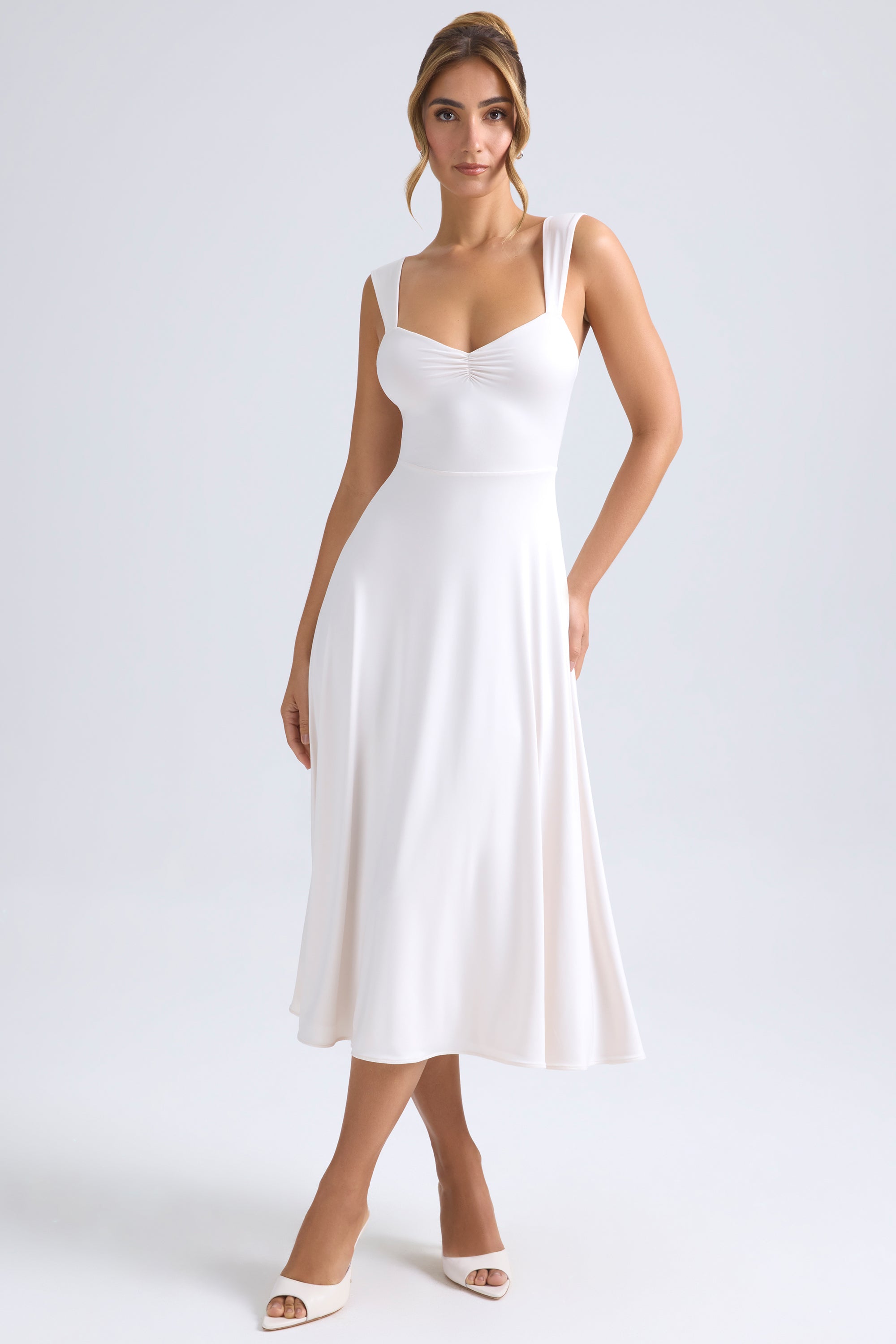 Sweetheart-Neck Ruched Midaxi Dress in Ivory、mySite、solidvoid