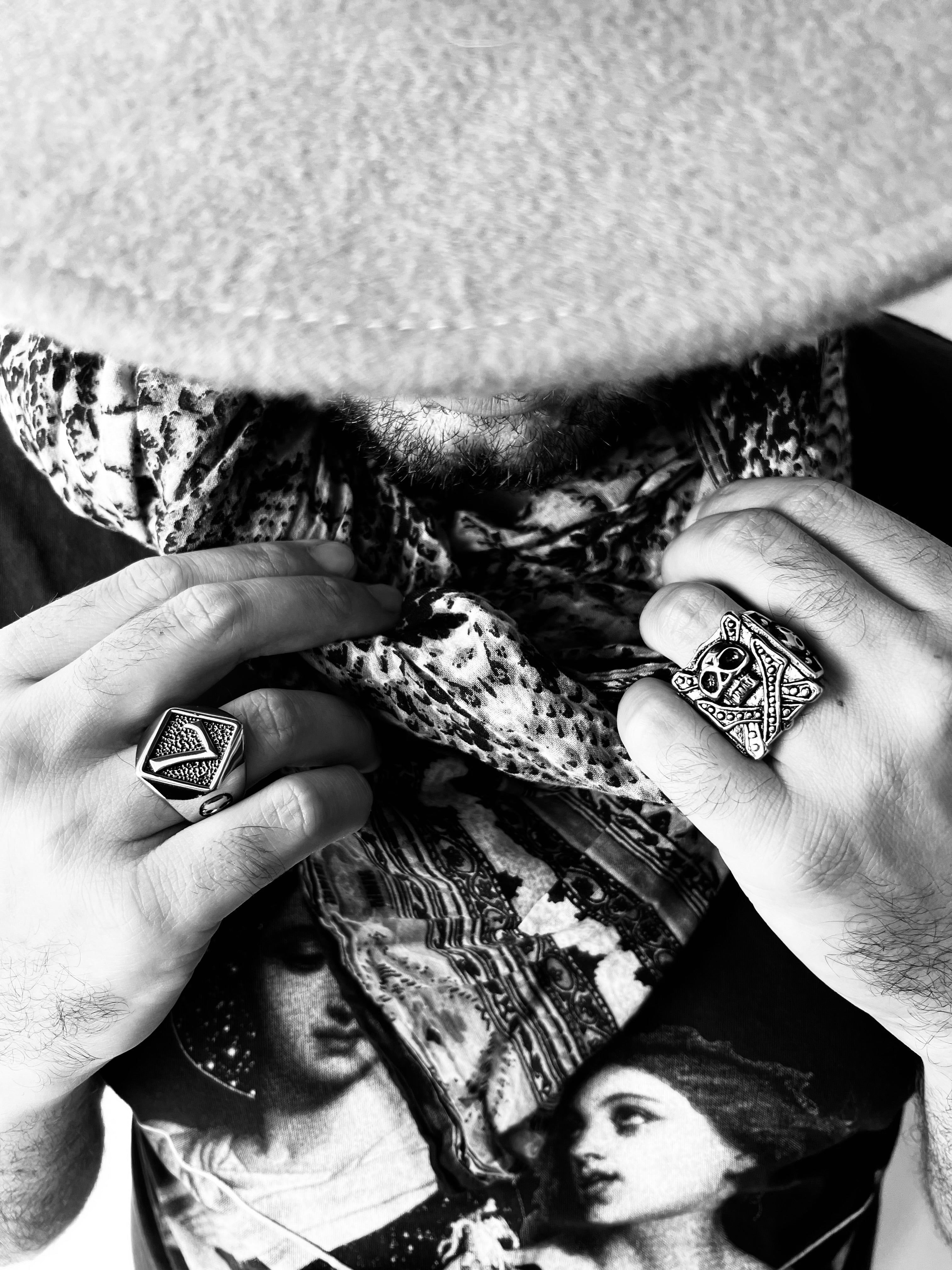 Stainless Steel Polished Studded Skull Signet Ring / SCR3035、mySite、dreamappss