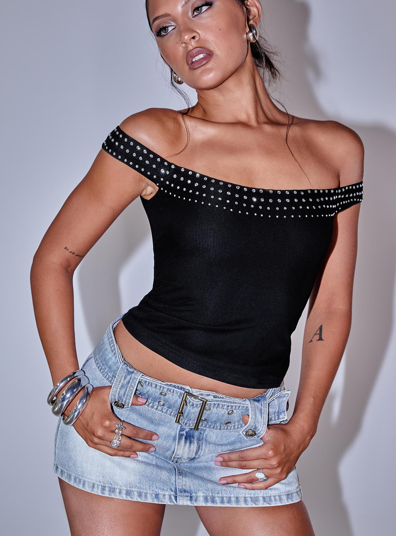 Jewels Off The Shoulder Top Black、mySite、solidvoid
