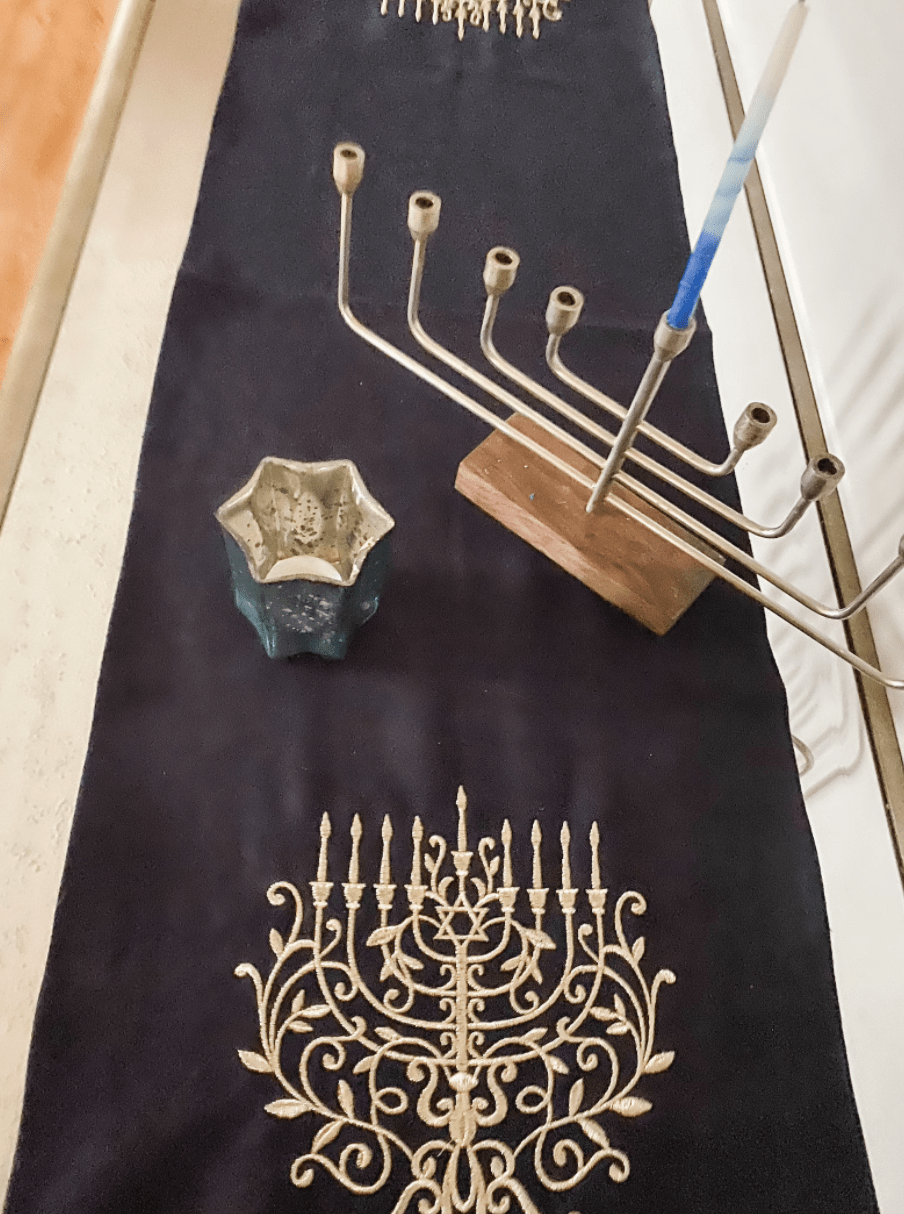 Embroidered Navy and Silver Menorah Hanukkah Table Runner、mySite、topwebapps