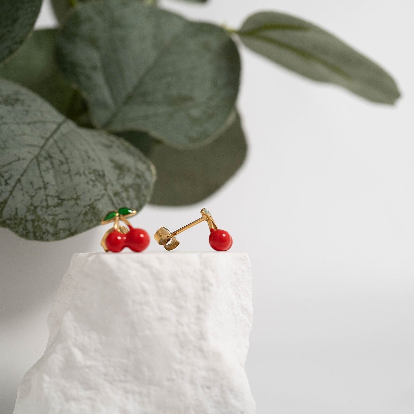 18K Gold PVD Stainless Steel Enamel Cherry Stud Earrings / ERJ0082、mySite、dreamappss