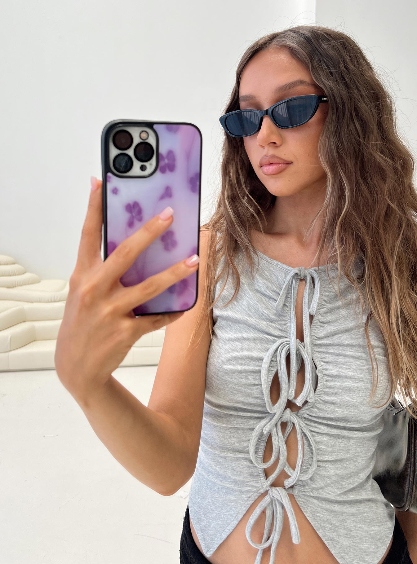 Taila Iphone Case Blurred Floral、mySite、solidvoid