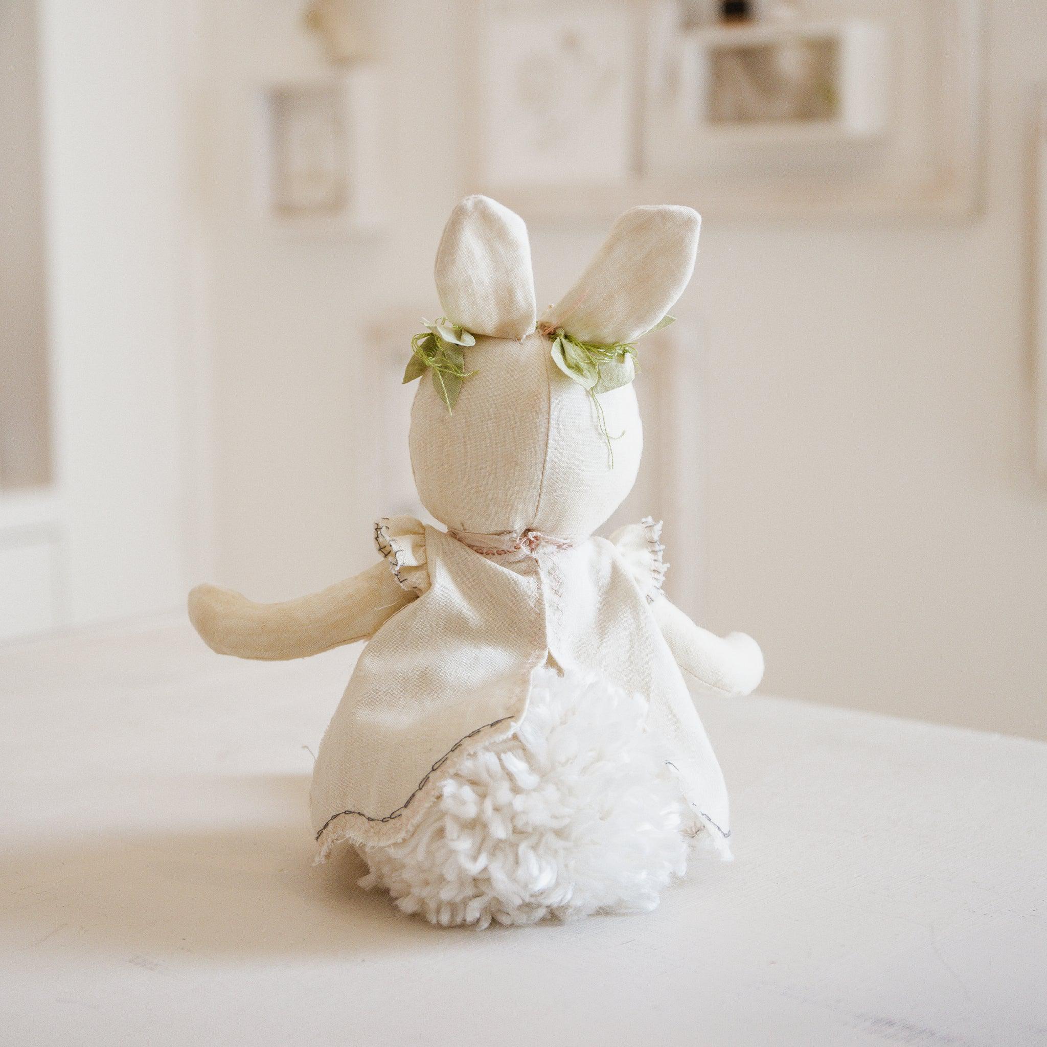 RETIRED - Hutch Studio Original - Pip Poppyseed - Hand-Crafted Cotton Bunny、mySite、g9winljtr