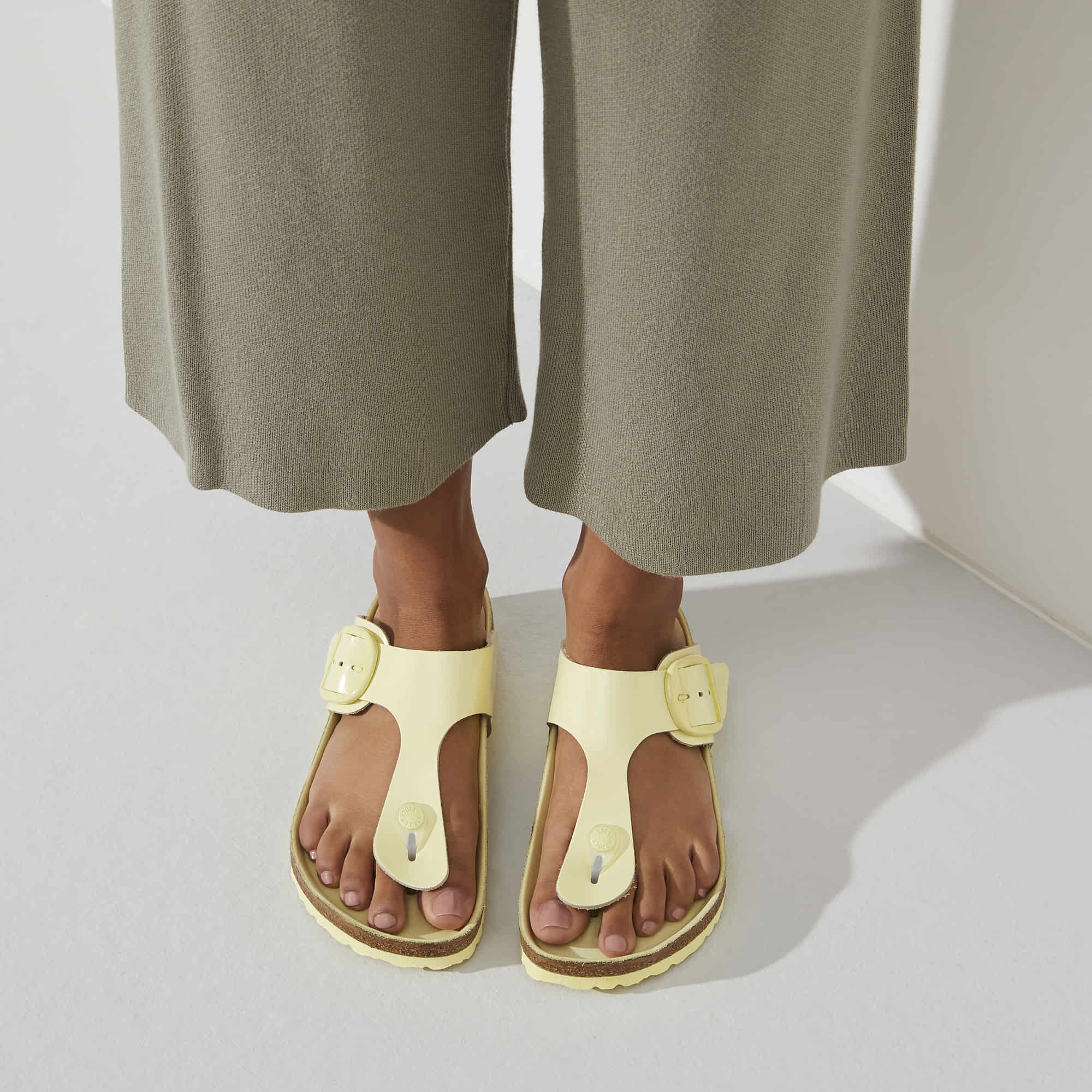 Gizeh Big Buckle Natural Leather Patent、mySite、gtrtttuynbv