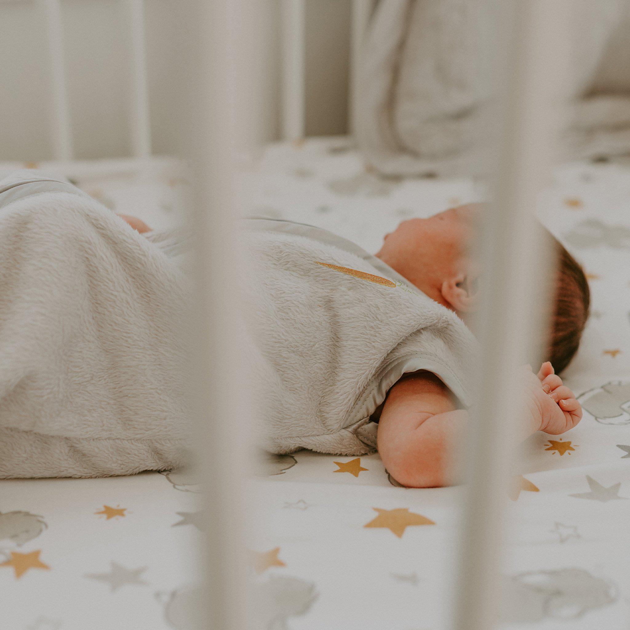 RETIRED - Cuddle Me Wearable Blanket - Gray、mySite、g9winljtr