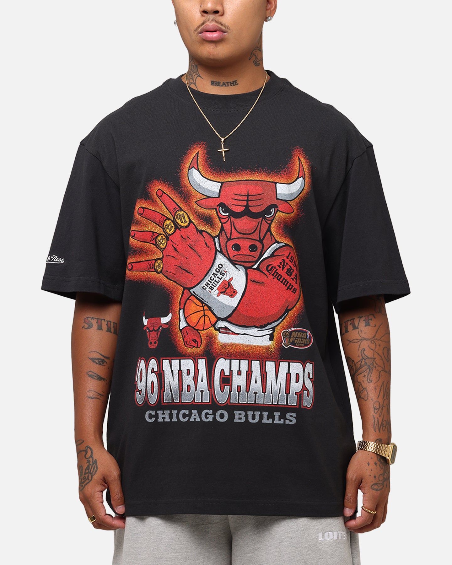 Mitchell & Ness Chicago Bulls '96 NBA Champs T-Shirt Faded Black、mySite、zt4zffjzw