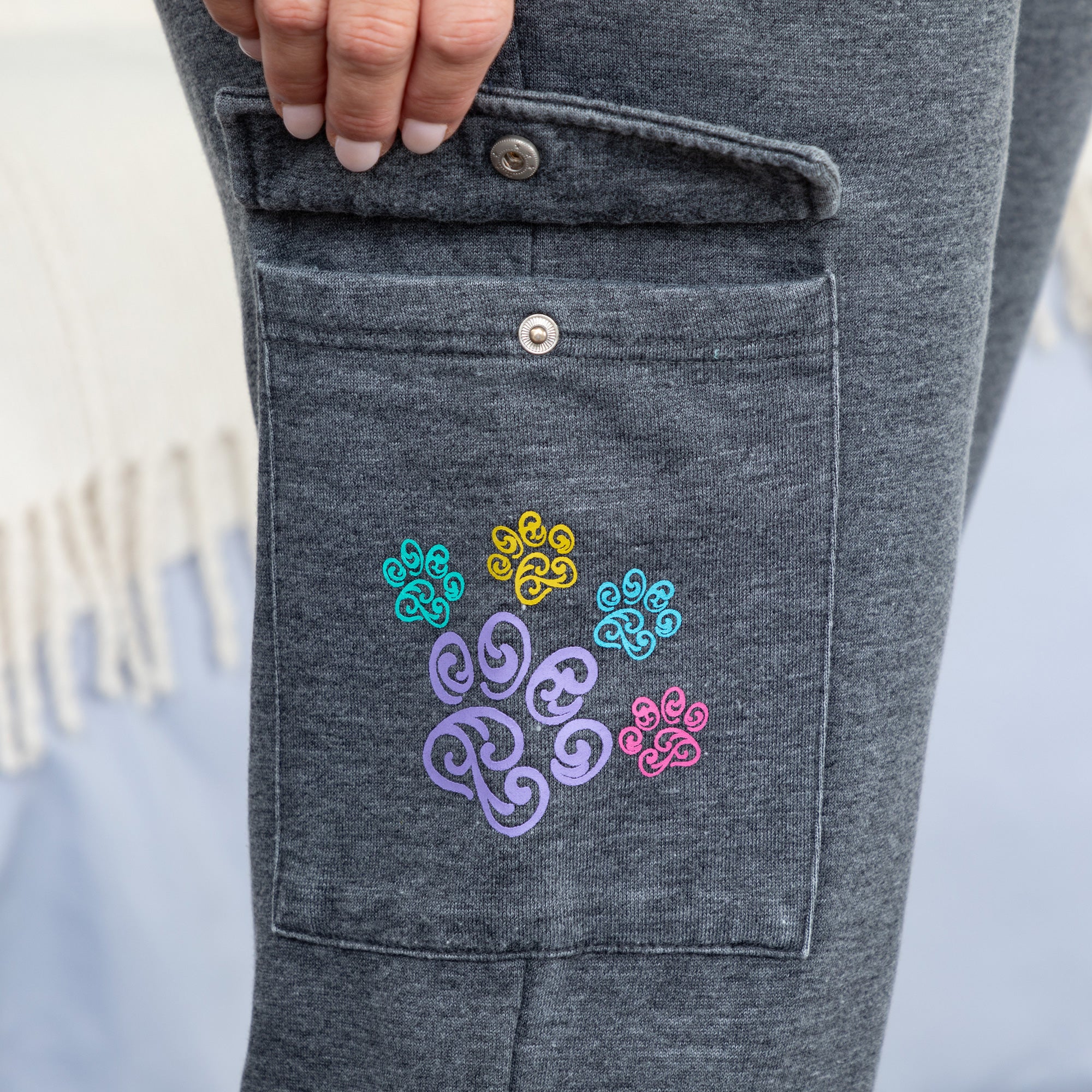 Paw Print Burnout Cargo Pocket Pants、mySite、camillekostekn