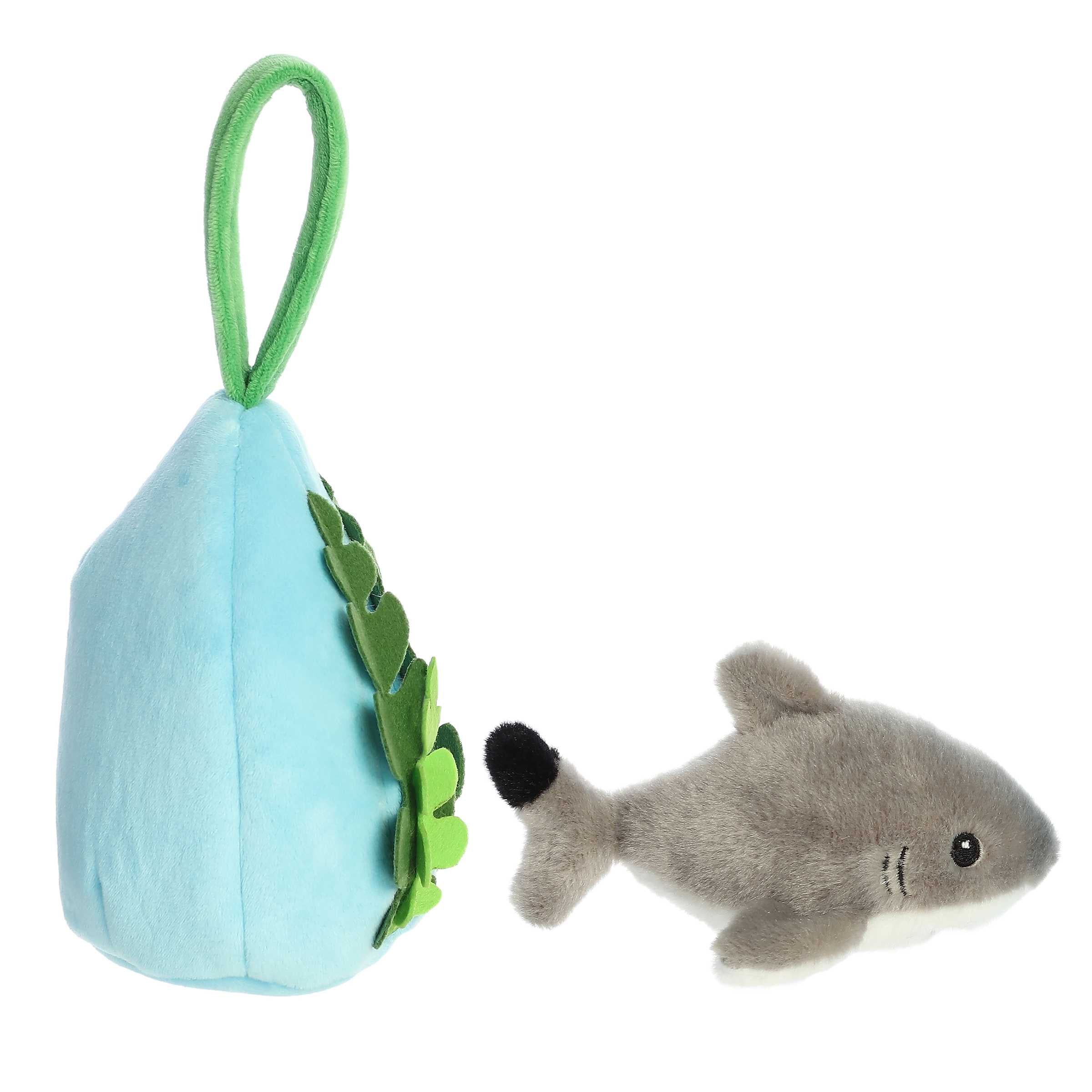 Aurora® - Hideouts™ - 6 Blacktip Reef Shark、mySite、g9winljtr