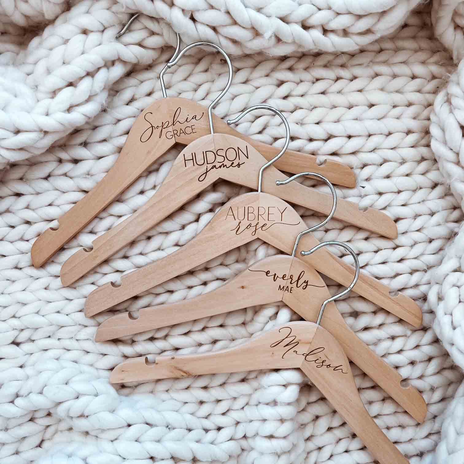  Personalized Baby Name Wood Hanger | Sweet Script、mySite、layawaytickets