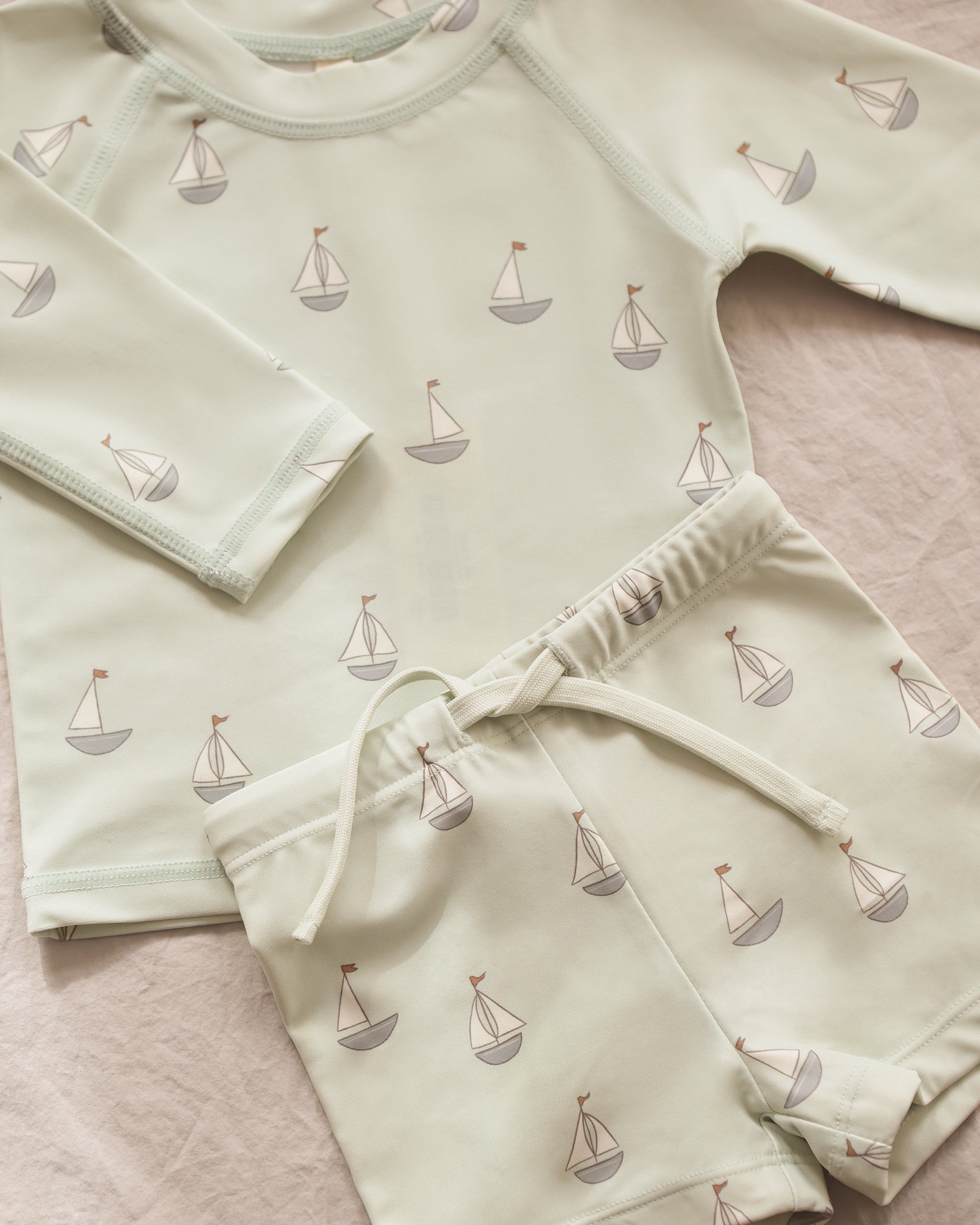  Finn Rashguard + Short Set || Sailboats、mySite、layawaytickets