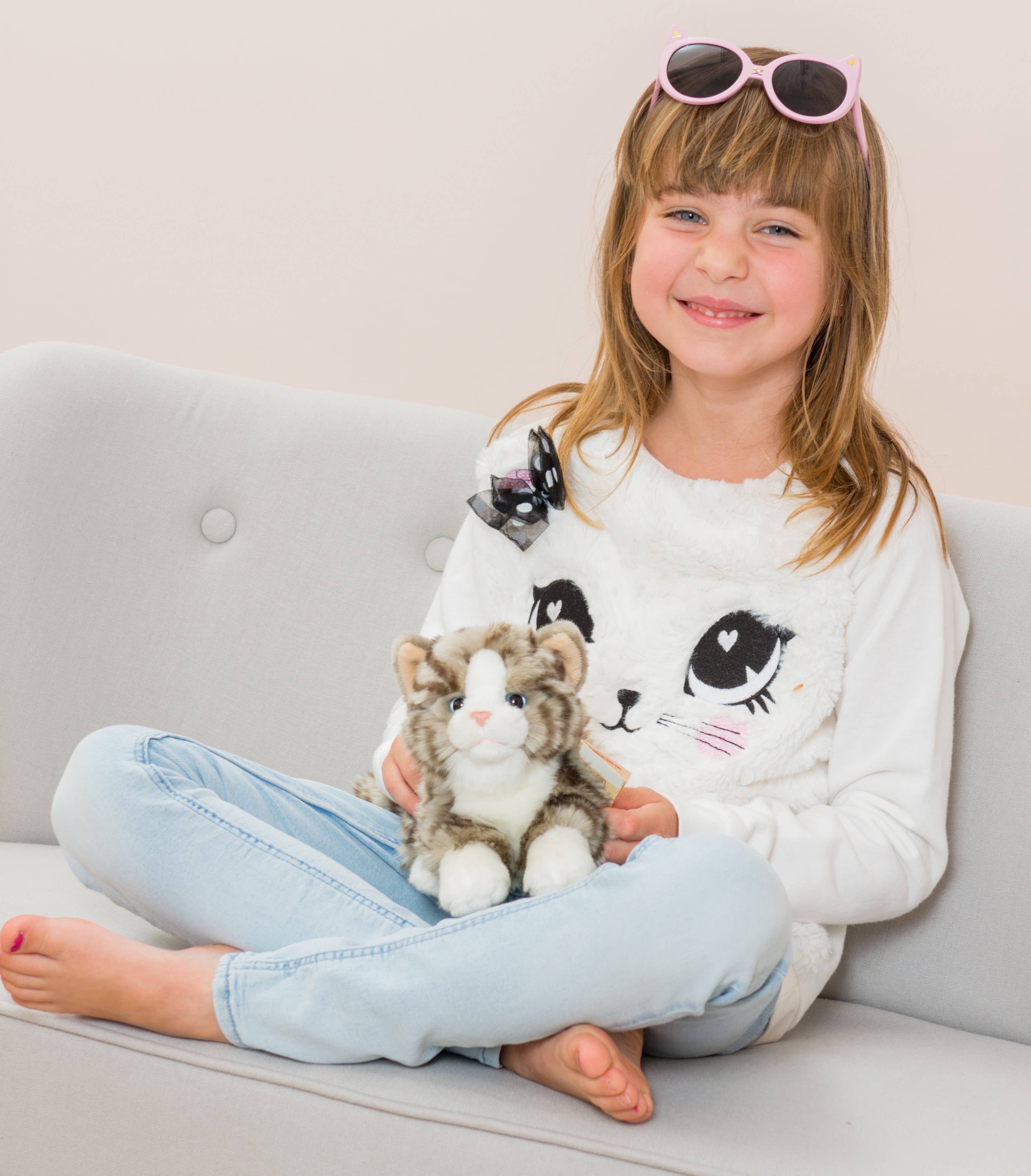 Gray and White Lying Tabby Cat Super Soft by Teddy Hermann、mySite、g9winljtr