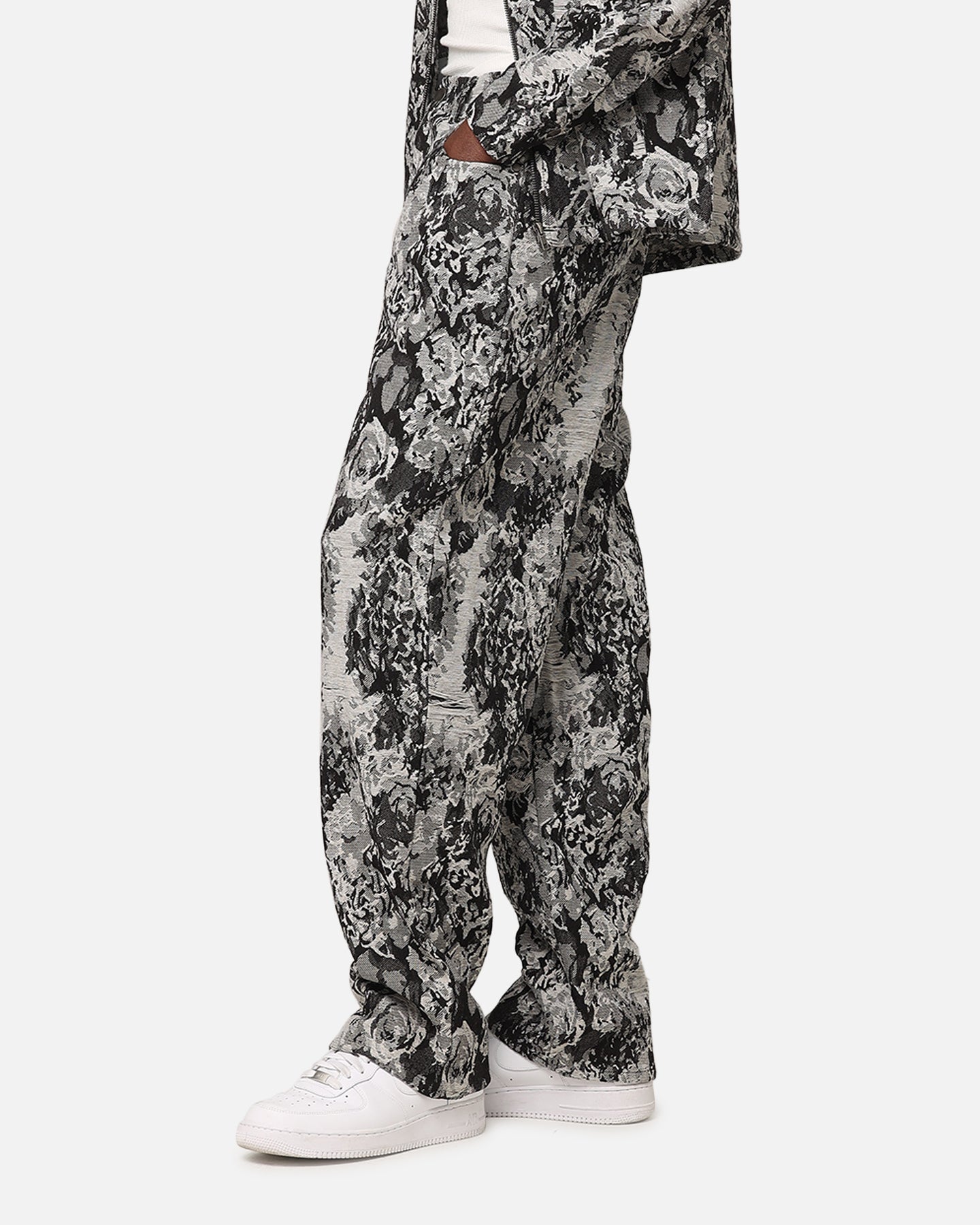 {product_title} - {shop_name}