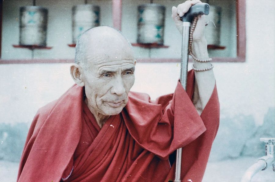 'Monk at Diskit monastery' - Aman Chotani original print、mySite、topwebapps