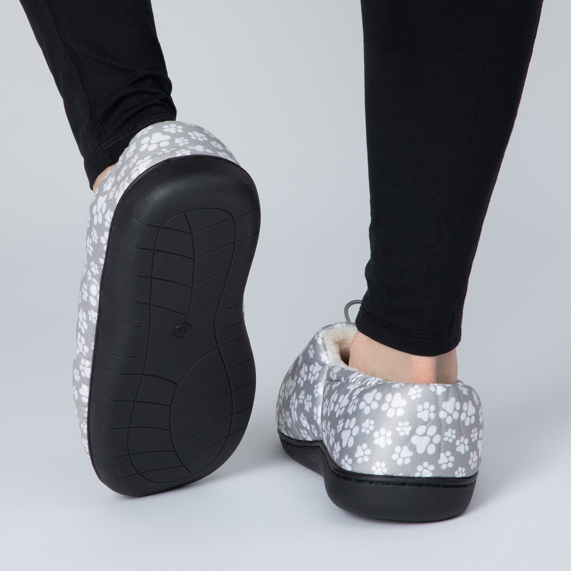 Paw Print Puffy Fleece-Lined Slippers with Toggle、mySite、camillekostekn