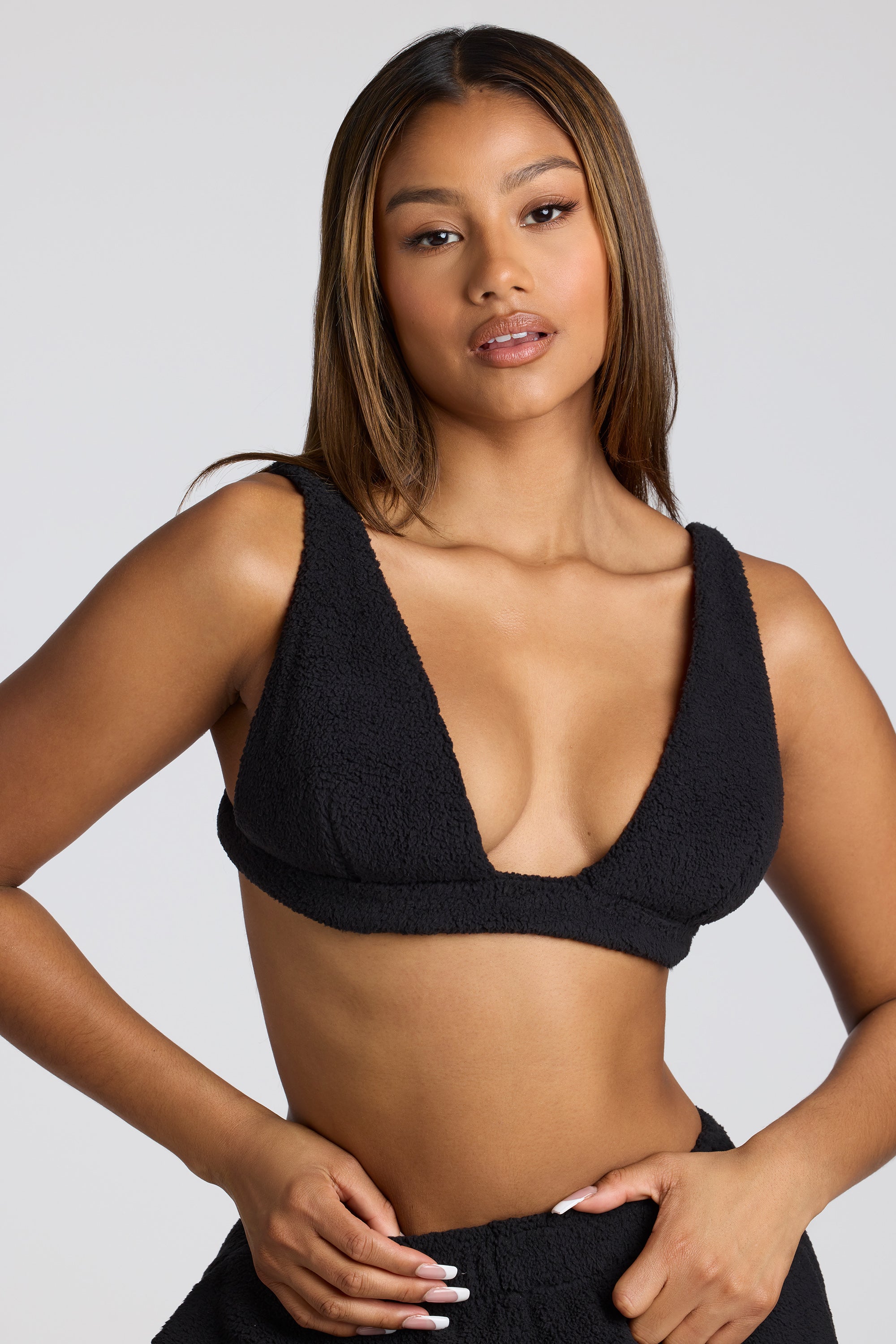 V Neck Fleece Bralette in Black、mySite、solidvoid