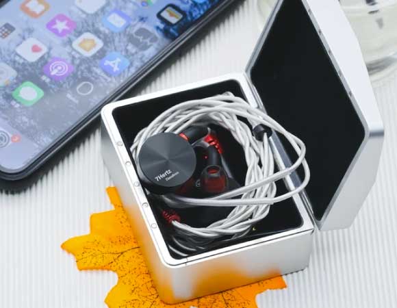 Headphone-Zone-7HZ-Timeless