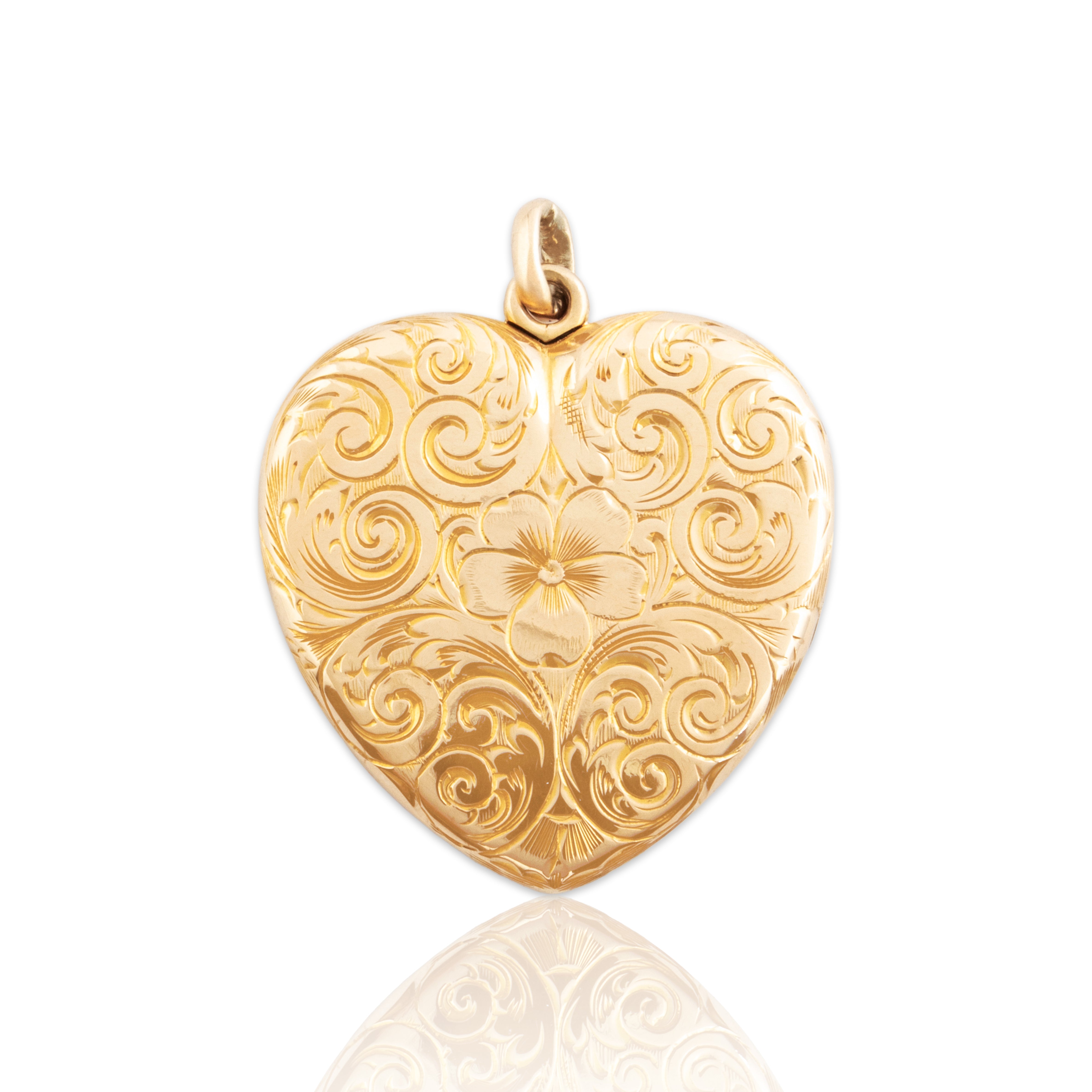 Antique Large 14k Yellow Gold Engraved Floral Heart Locket Pendant、mySite、hinf8tx79