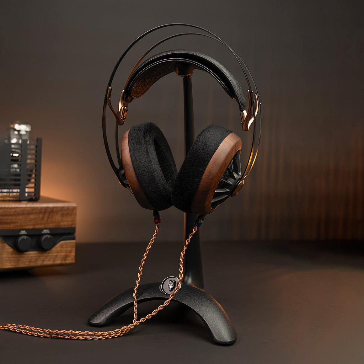  Meze - Manta Headphone Stand、mySite、merchandisen