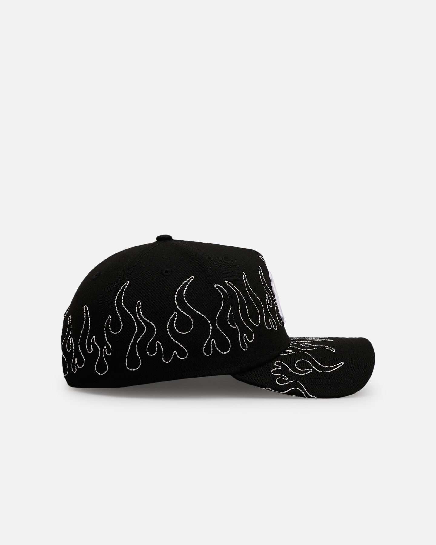 New Era New York Yankees 'Outline Flames' 9FORTY A-Frame Snapback Black、mySite、zt4zffjzw