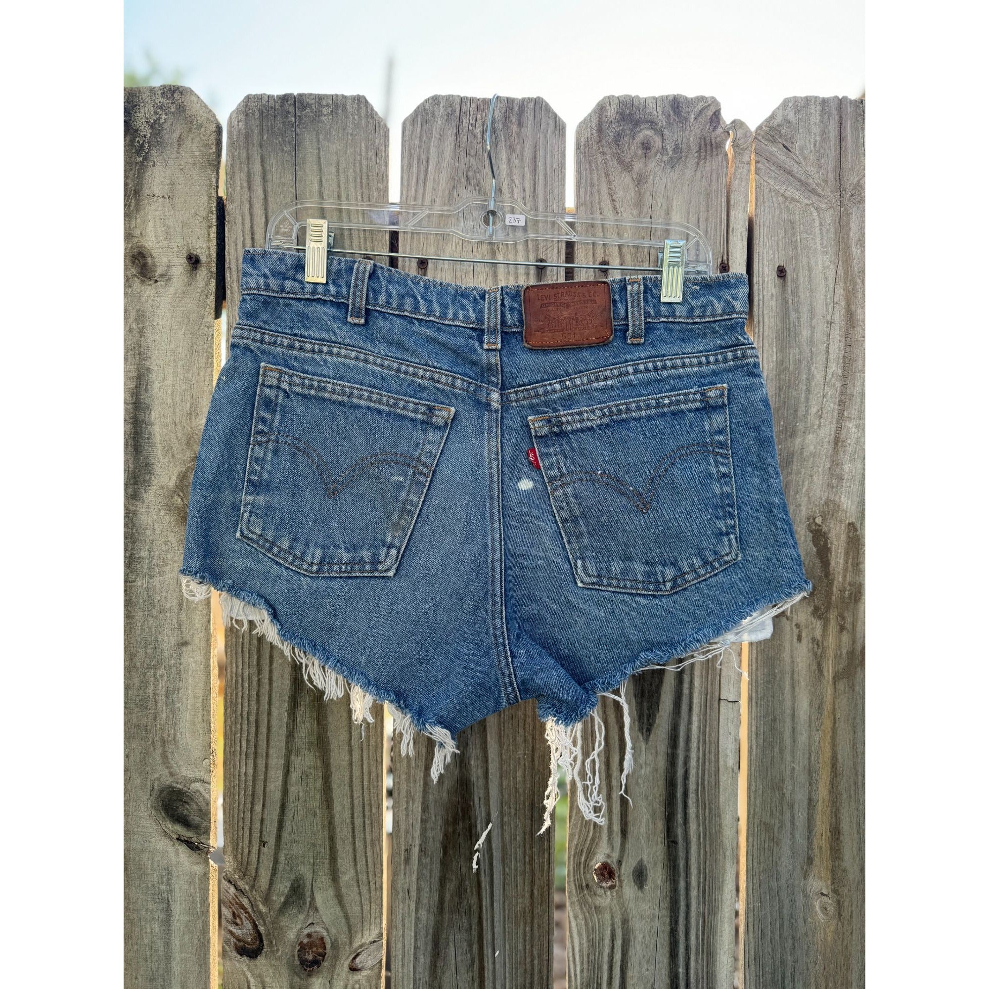 90's Levi's 531 Medium Wash Cut Off Raw Hem Denim Jean Shorts 33、mySite、garagedoors4me