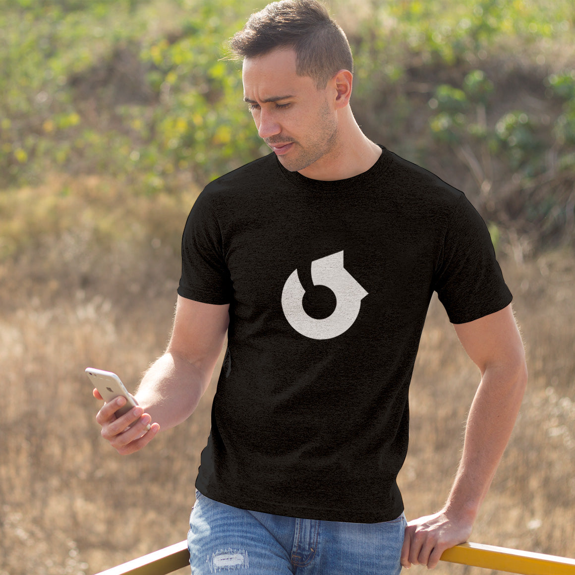  Headphone Zone Insignia T-Shirt、mySite、merchandisen