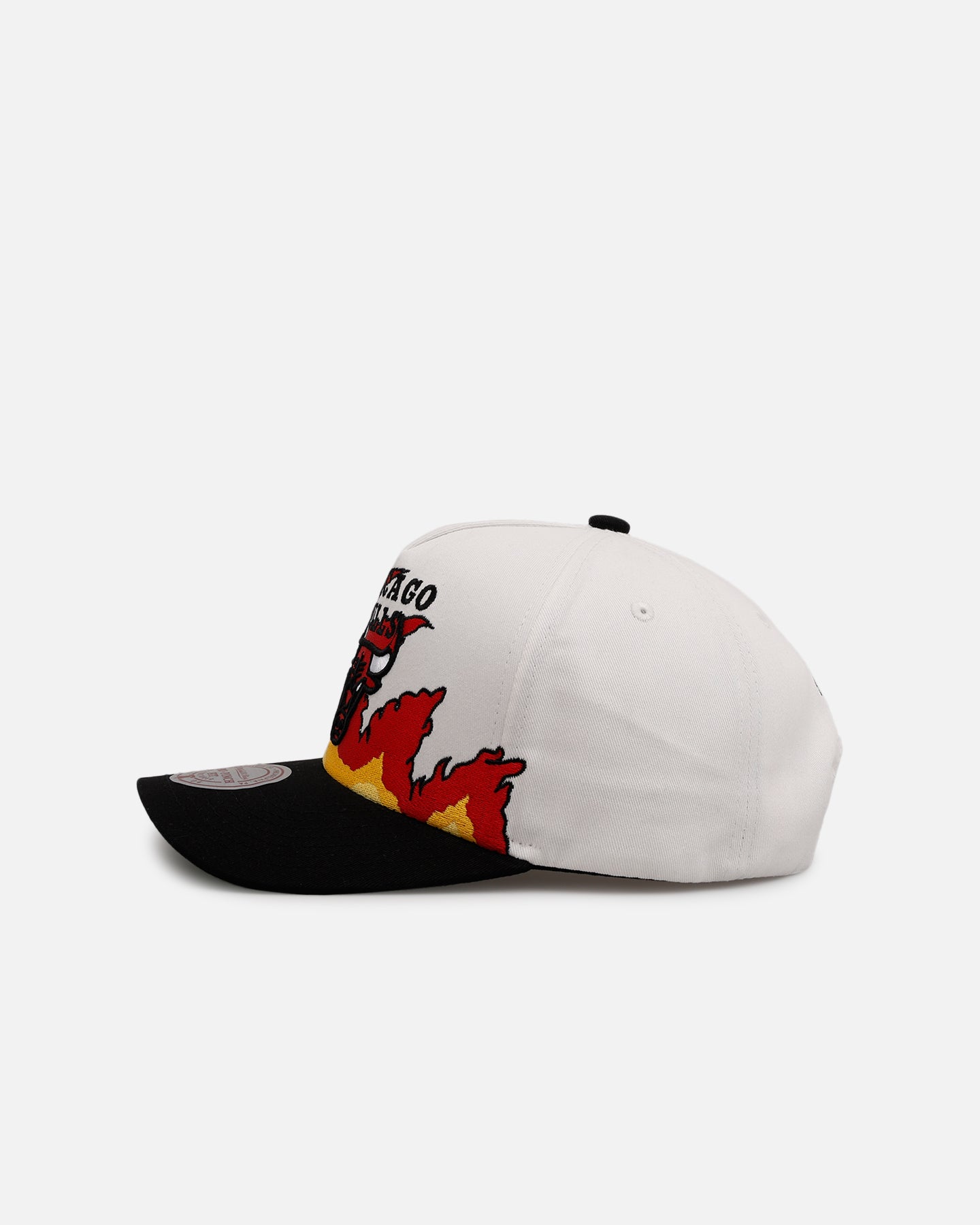 Mitchell & Ness Chicago Bulls 'Flametooth' Pro Pinch Snapback White/Black、mySite、zt4zffjzw