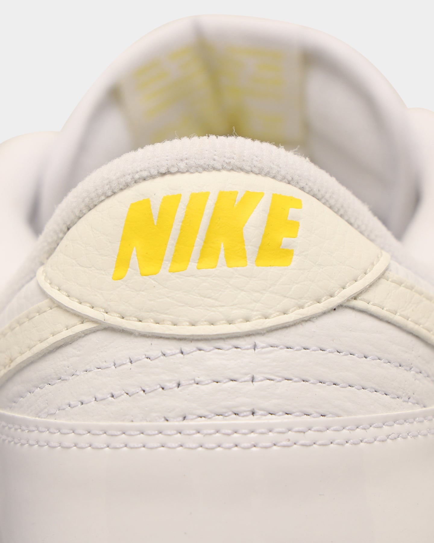Nike Women's Dunk Low Yellow Heart White/Sail-Optic White、mySite、zt4zffjzw