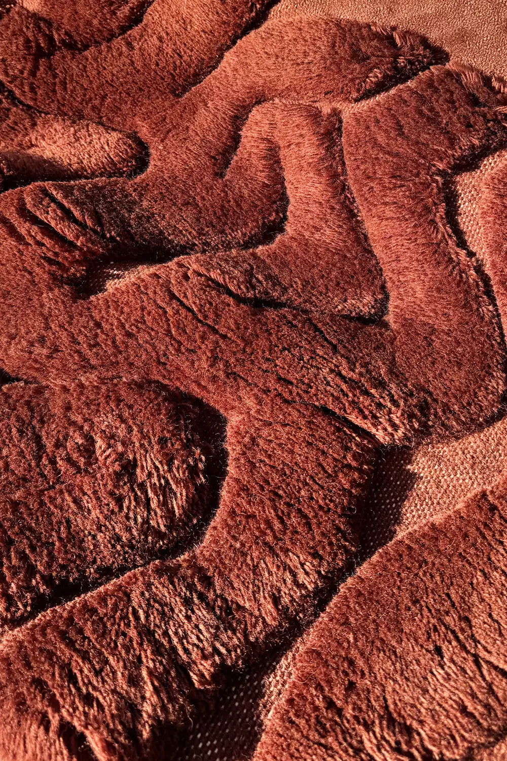 Rolling Tides Organic Shaped Shag Wool Rug、mySite、gigharbornorthrealestate