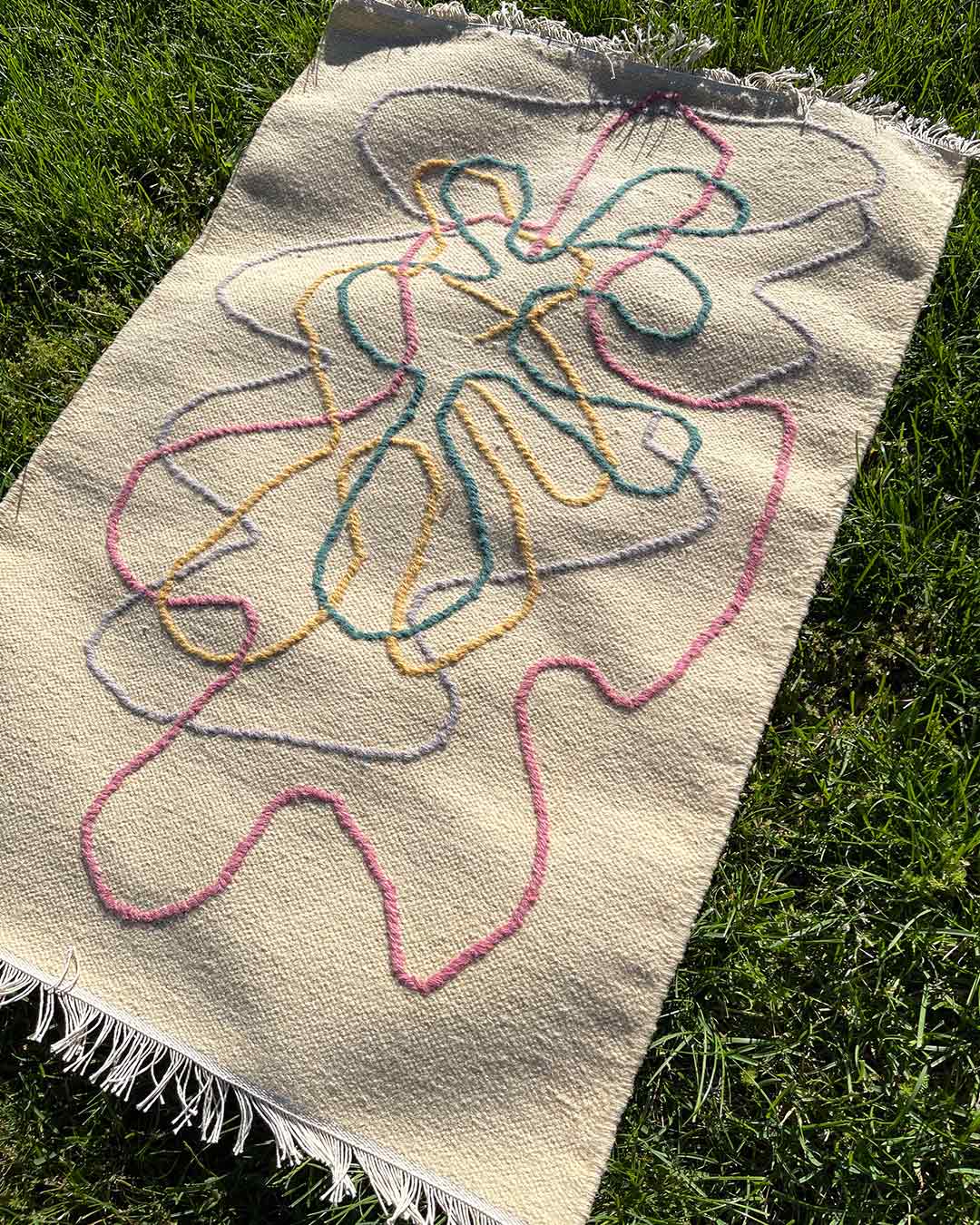 Squiggly Tan Woven Wool Rug、mySite、gigharbornorthrealestate