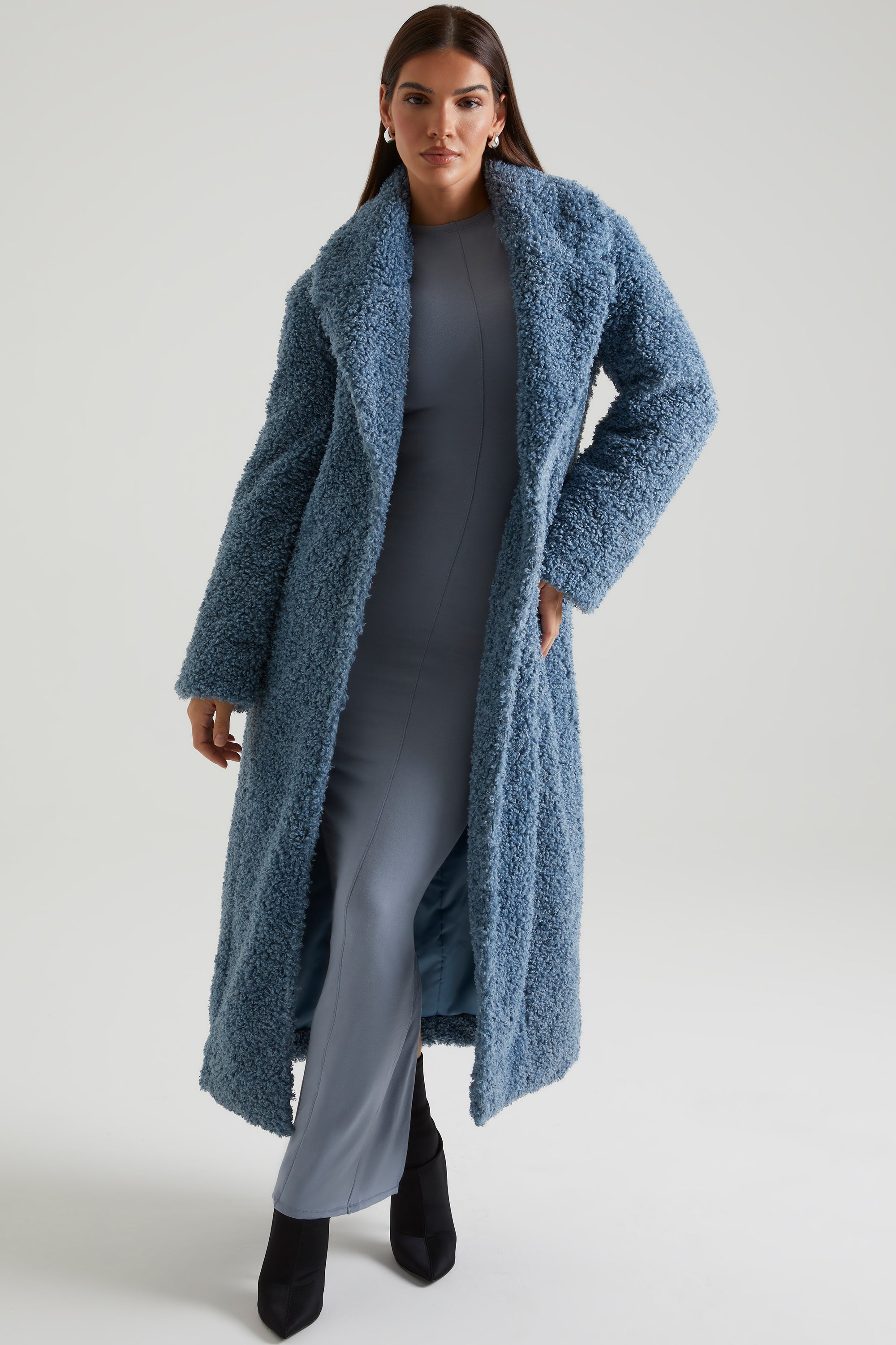 Long Shearling Coat in Blue、mySite、solidvoid