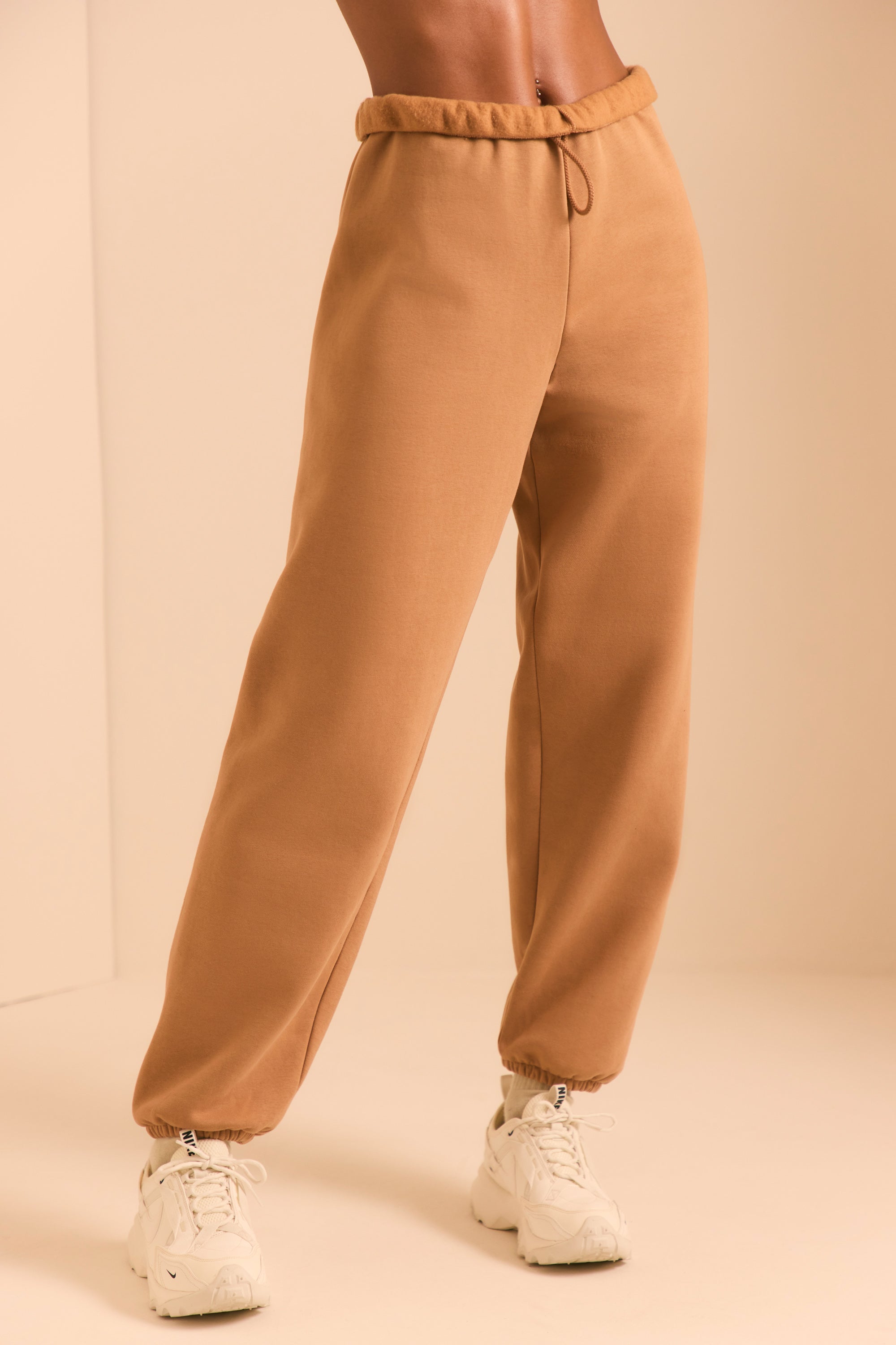Relaxed Fit Joggers in Chestnut Brown、mySite、solidvoid