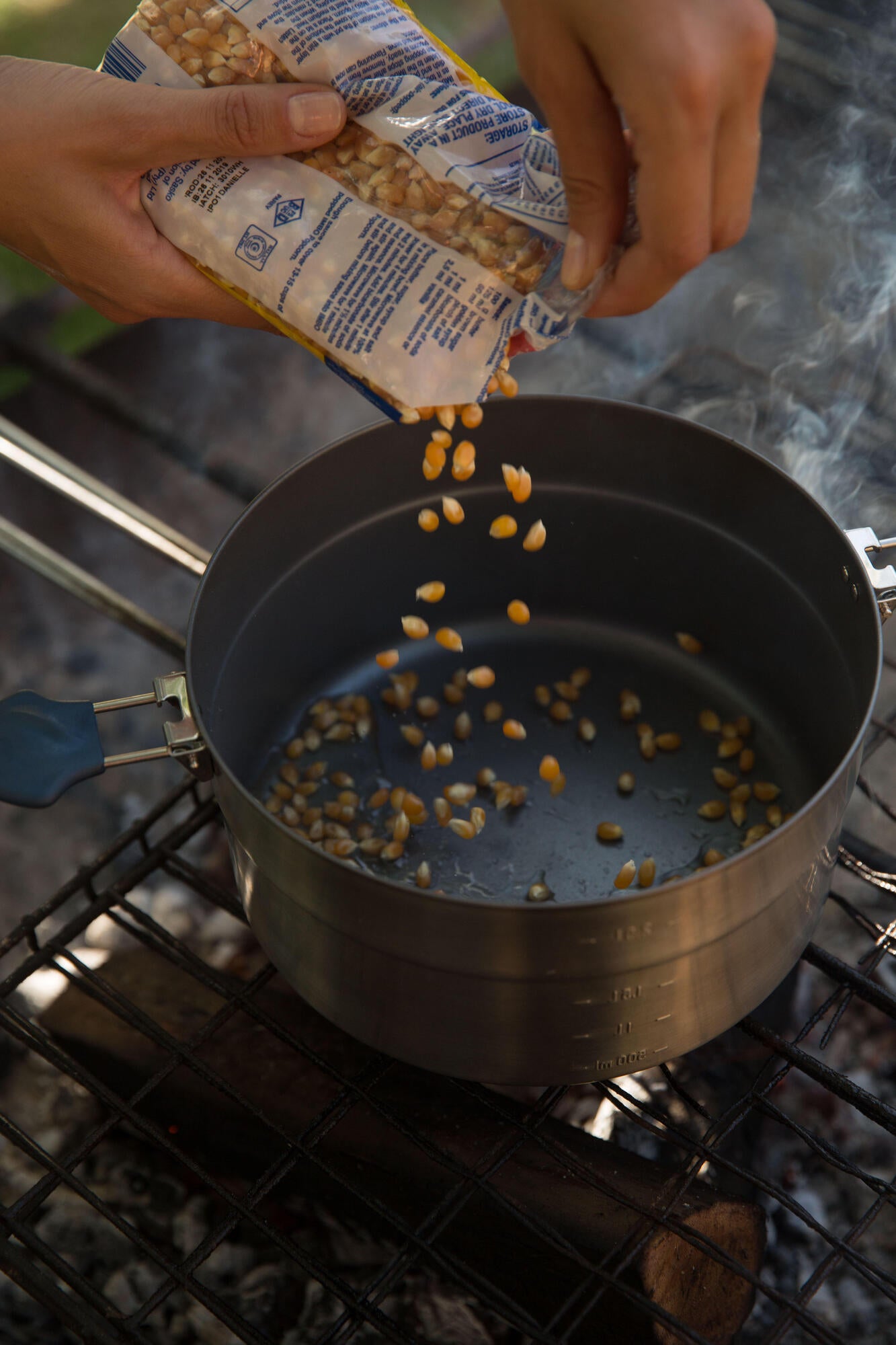 Quechua Non-Stick Stainless Steel 2-Person 14-Piece Camp Cookset 2.1 L