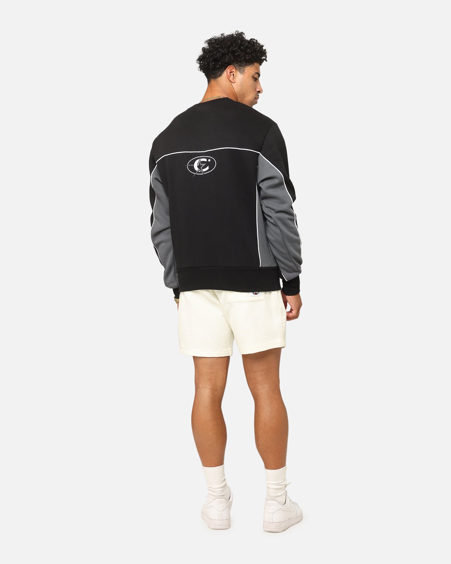 {product_title} - {shop_name}