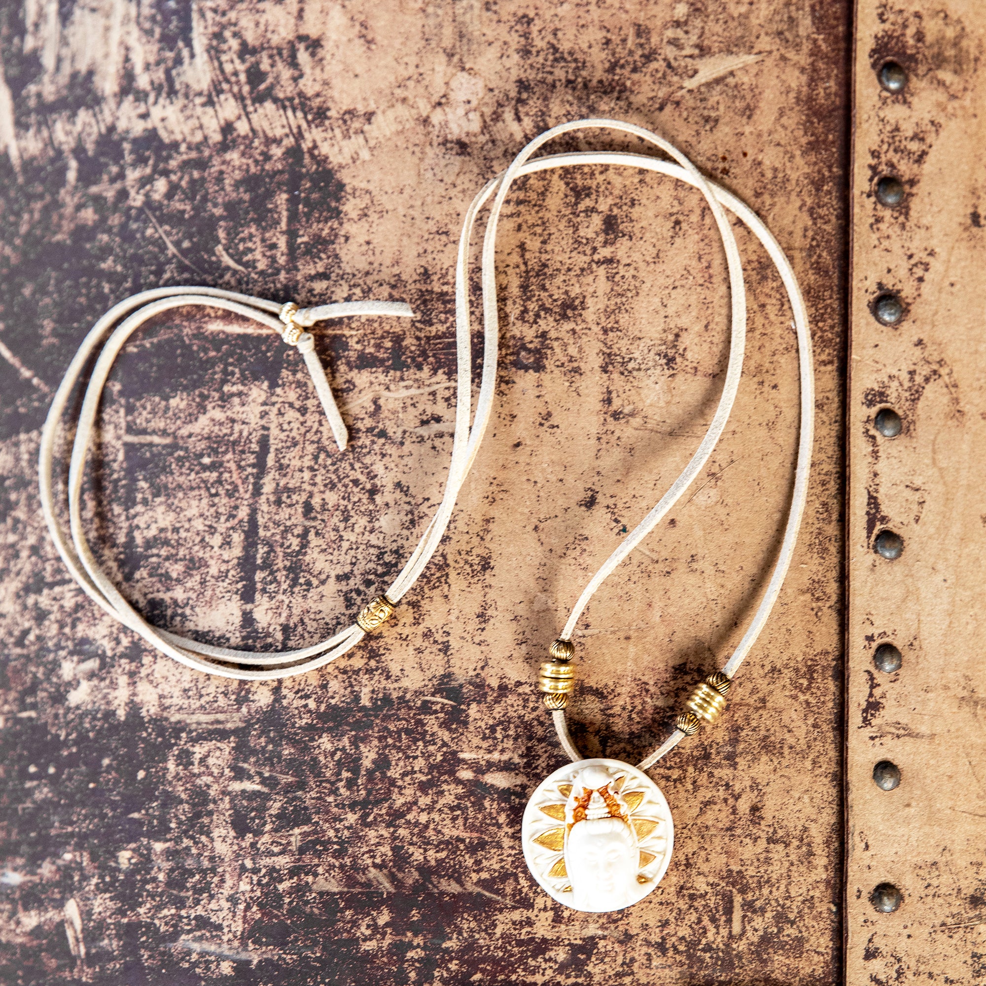 Kuan Yin with Aura Pendant Necklace、mySite、topwebapps