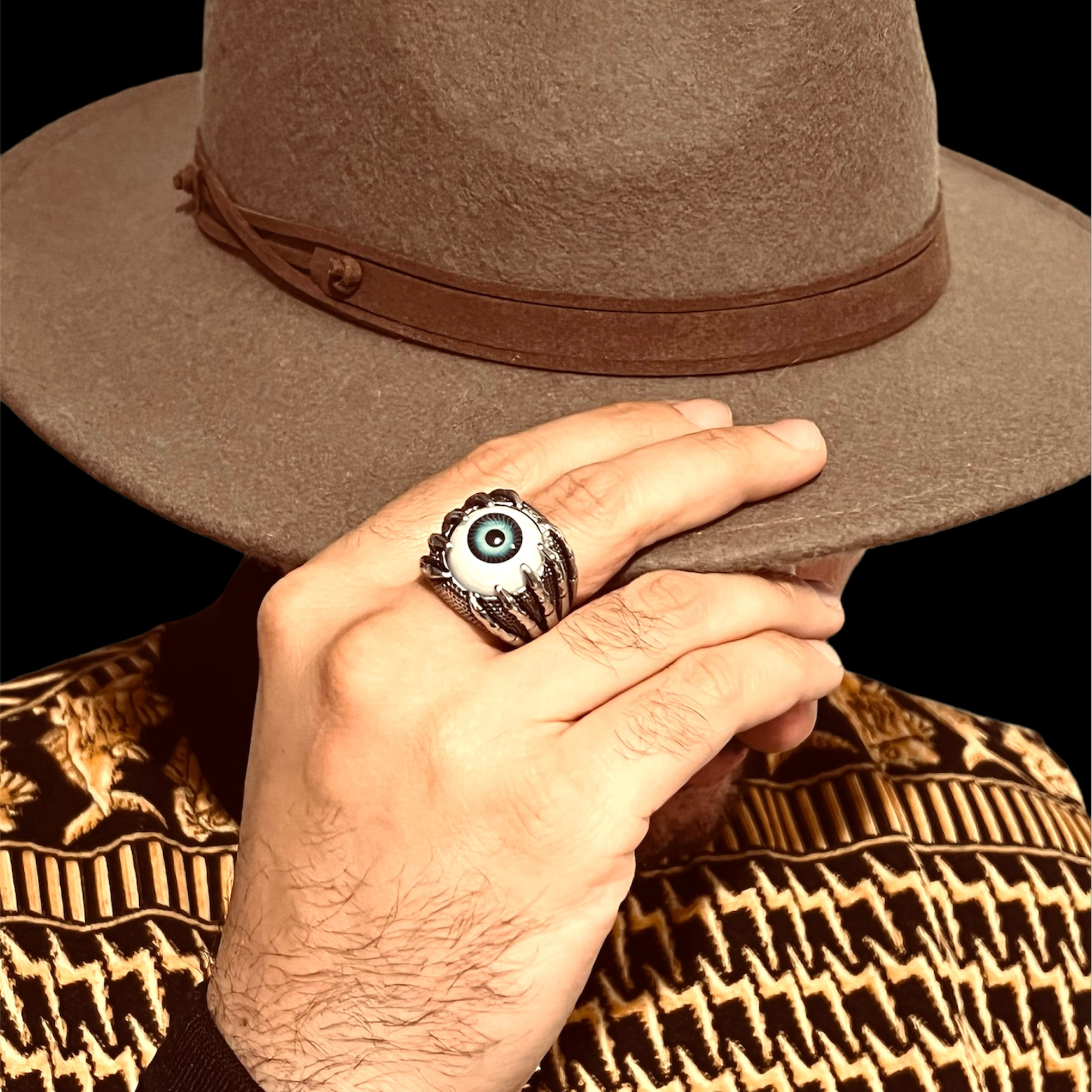 Stainless Steel Skeleton Hands Holding Blue Eyeball Ring / SCR4079、mySite、dreamappss