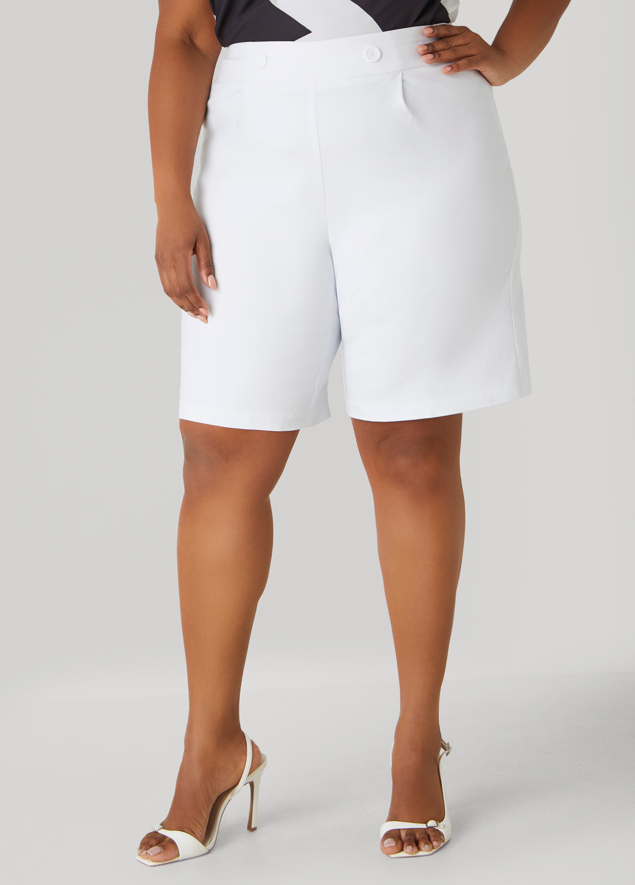 Button Embellished Shorts、mySite、bengalsvssteelers