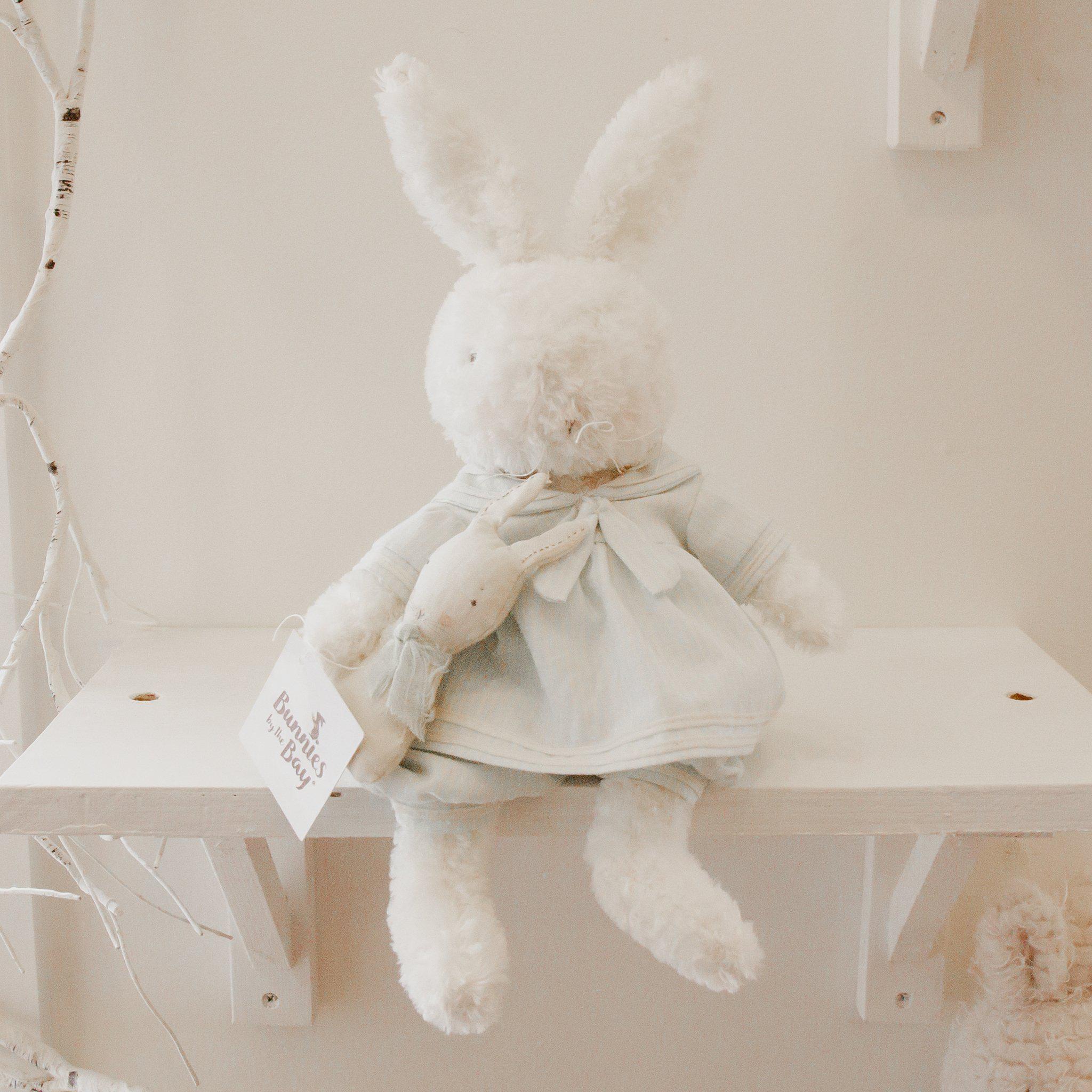 RETIRED - Hutch Studio - Sadie Sail Away - One of a Kind Bunny、mySite、g9winljtr