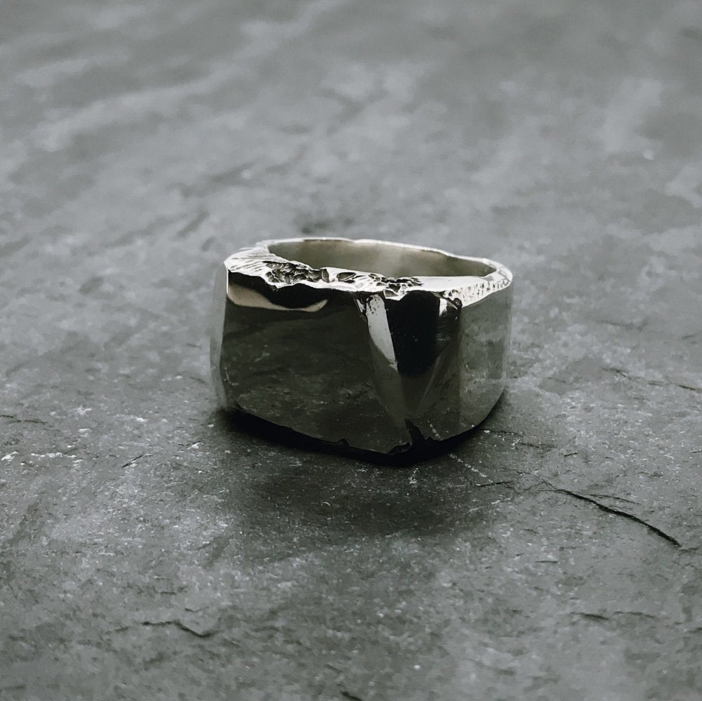  Block Chip Signet in Polished Silver、mySite、merchandisen