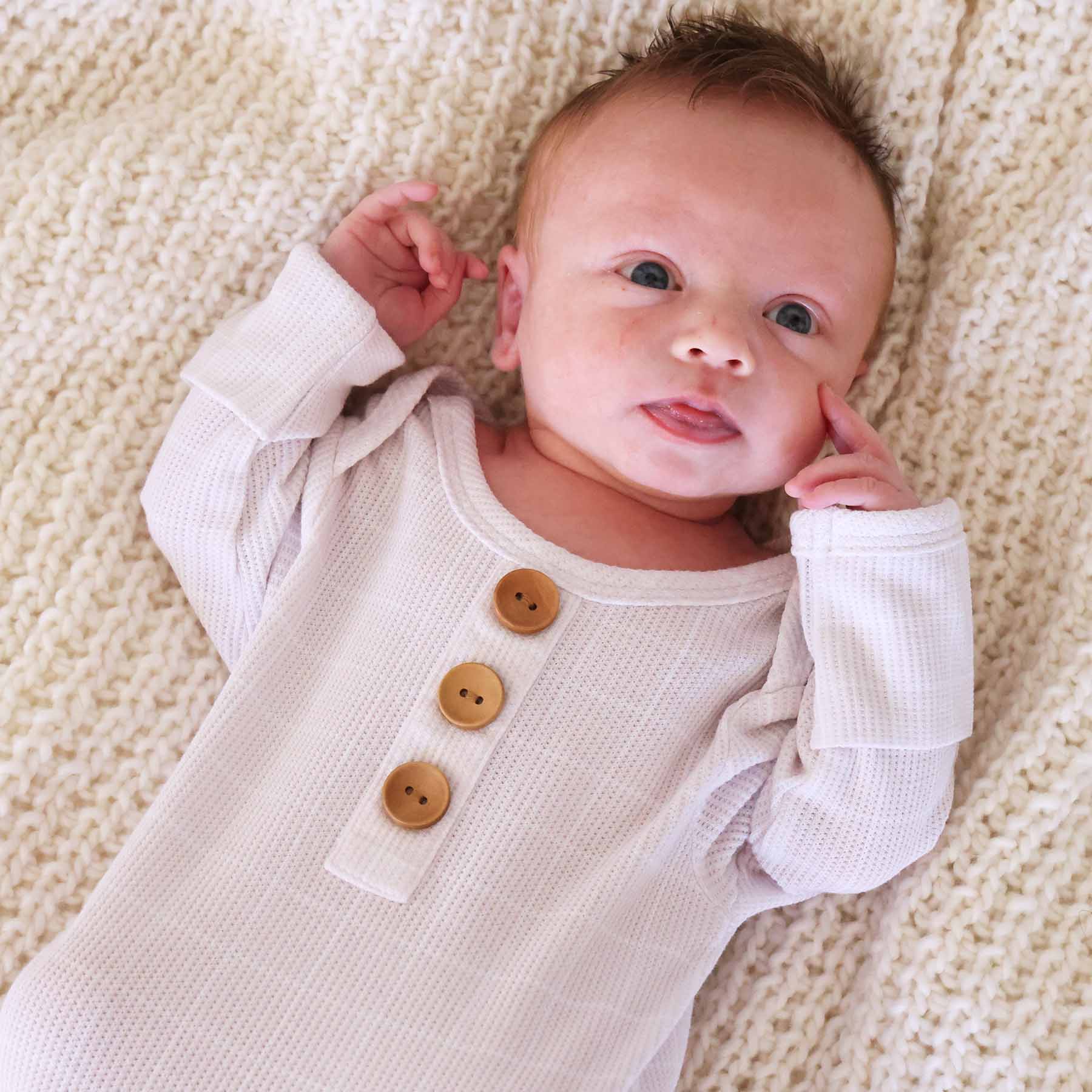  Sloane's Squares Bamboo Waffle Newborn Baby Knot Gown & Hat Set、mySite、layawaytickets