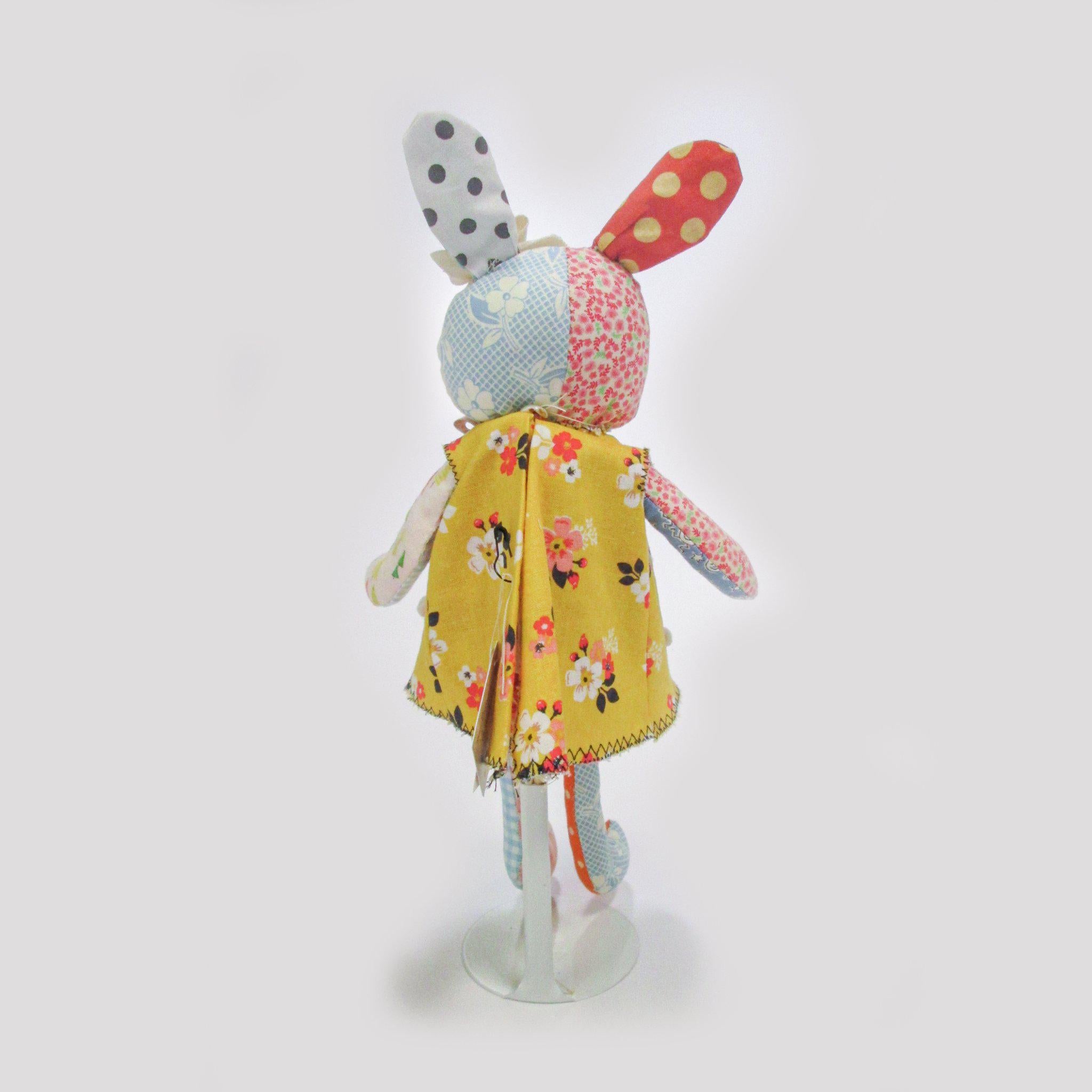 RETIRED - Hutch Studio - Bunny in Yellow Dress - One Of A Kind Bunny、mySite、g9winljtr