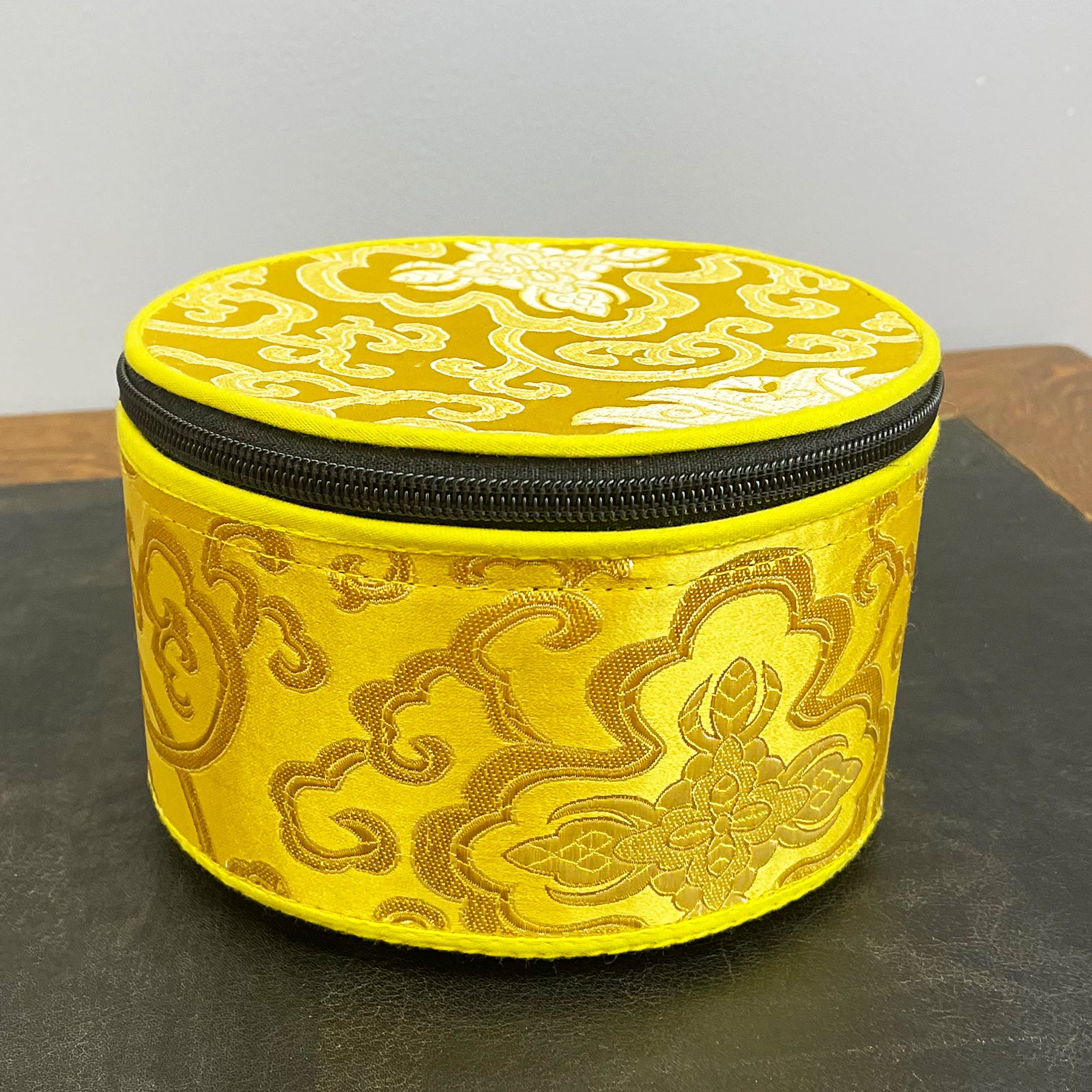 Powerful Om Singing Bowl with Case、mySite、topwebapps