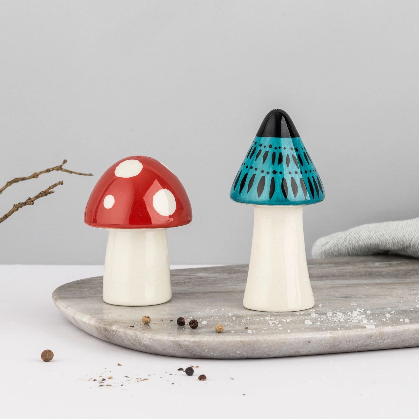 Toadstool Salt and Pepper Shakers、mySite、g9winljtr