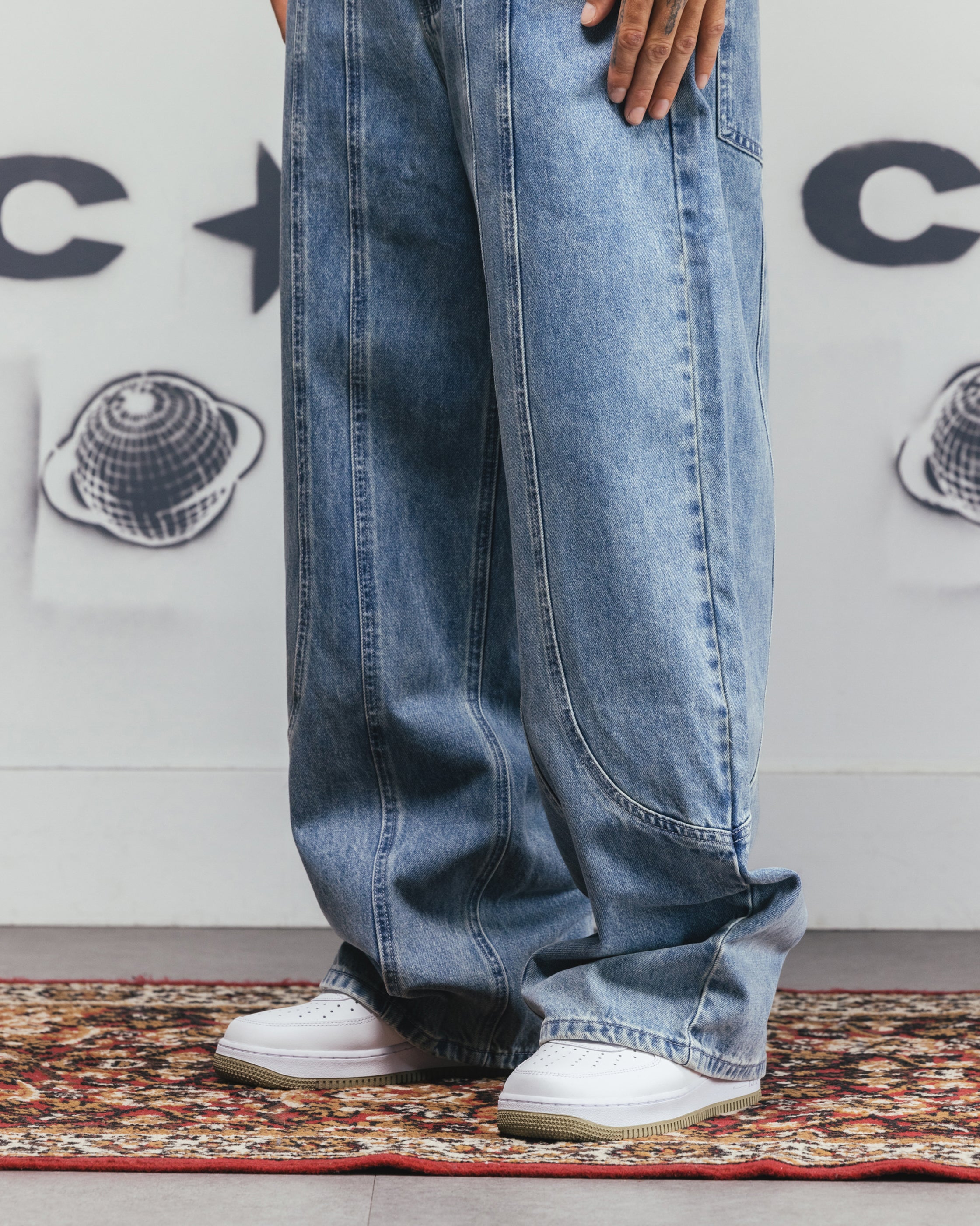 {product_title} - {shop_name}