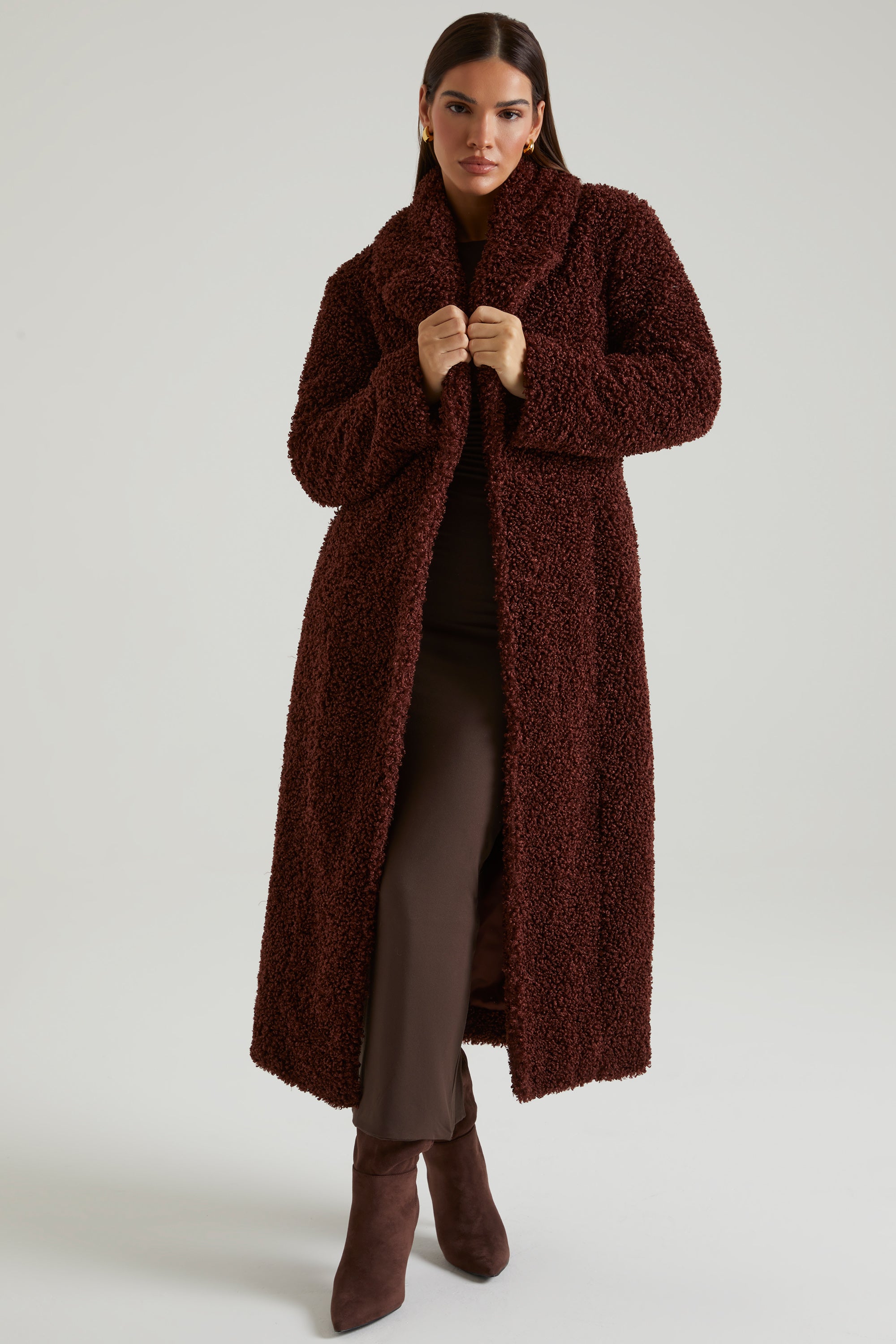 Long Shearling Coat in Brown、mySite、solidvoid