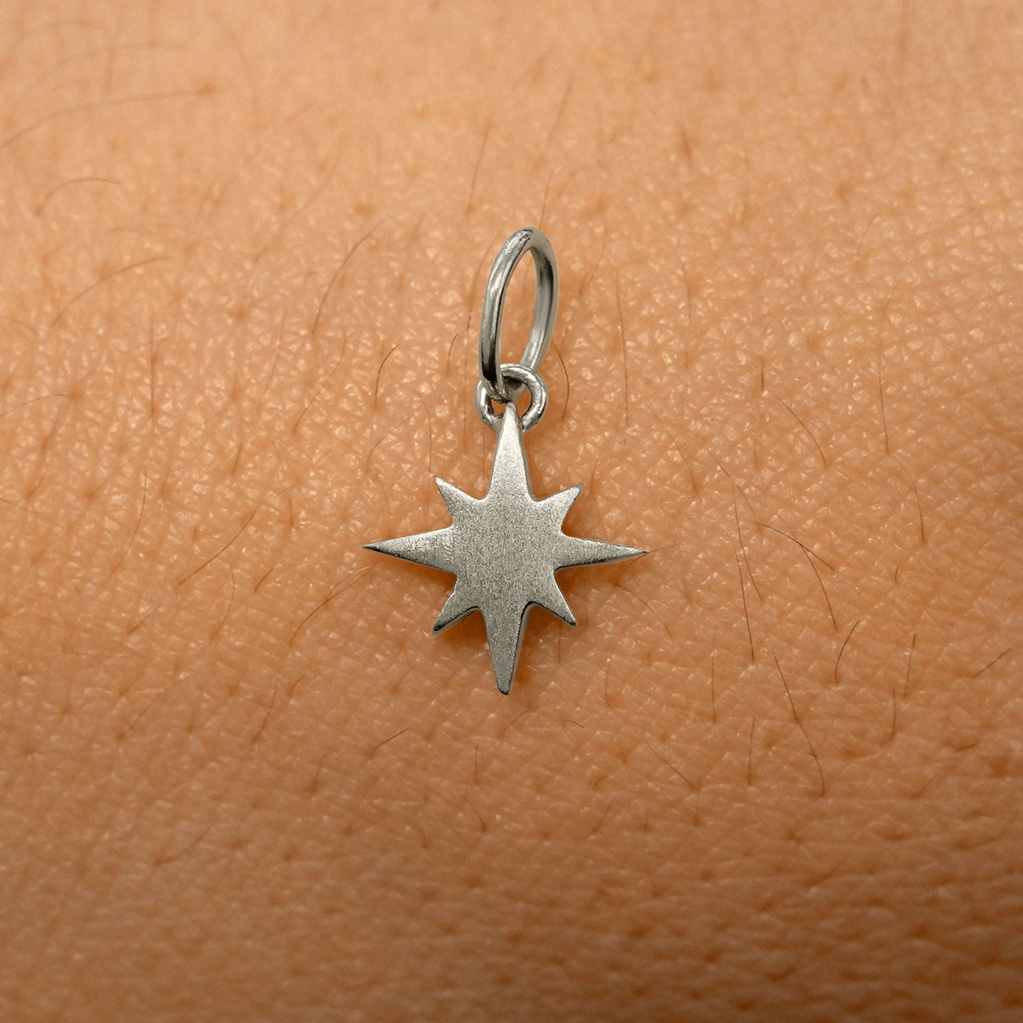 Starburst Charm、mySite、hinf8tx79