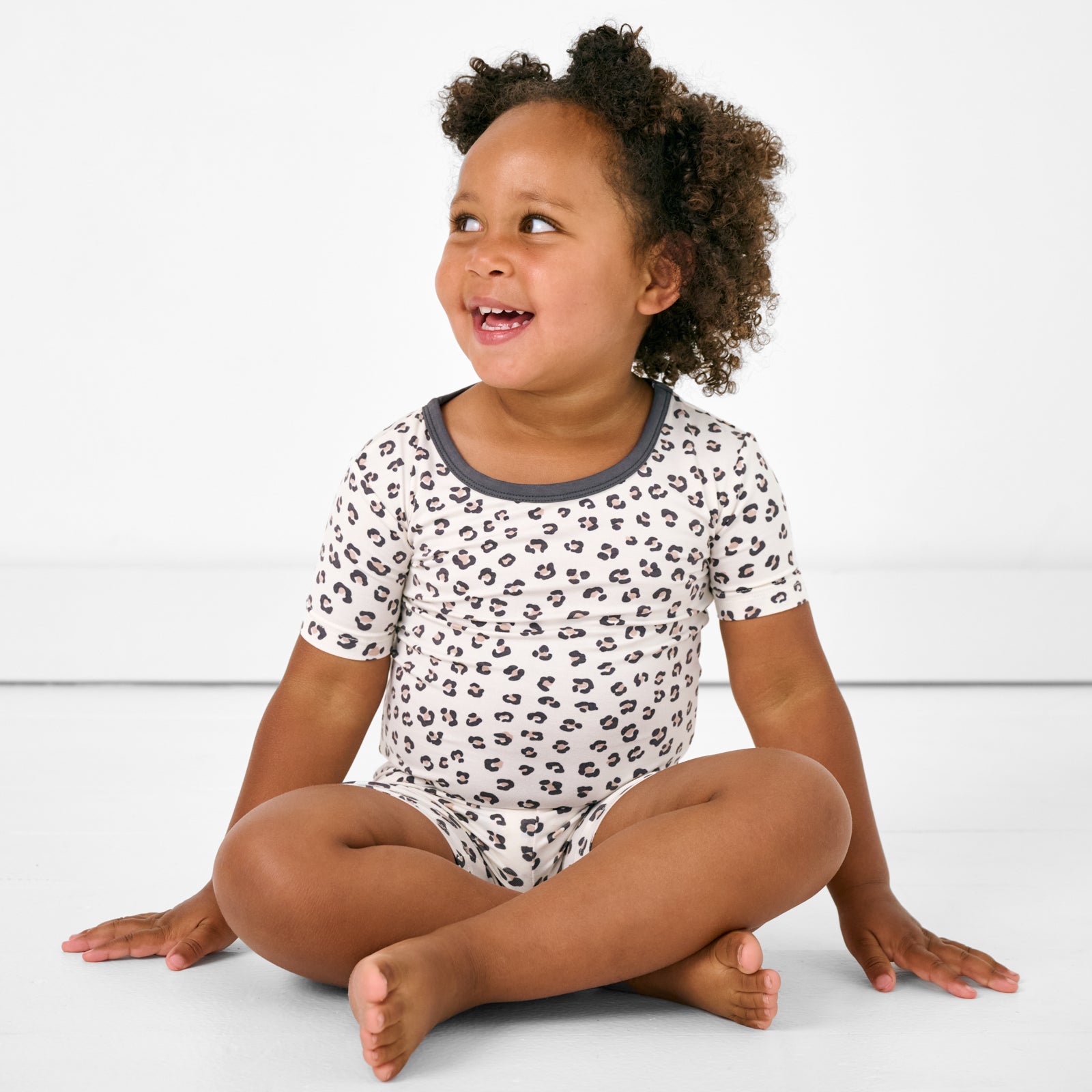  Luxe Leopard Two-Piece Short Sleeve & Shorts Pajama Set、mySite、layawaytickets