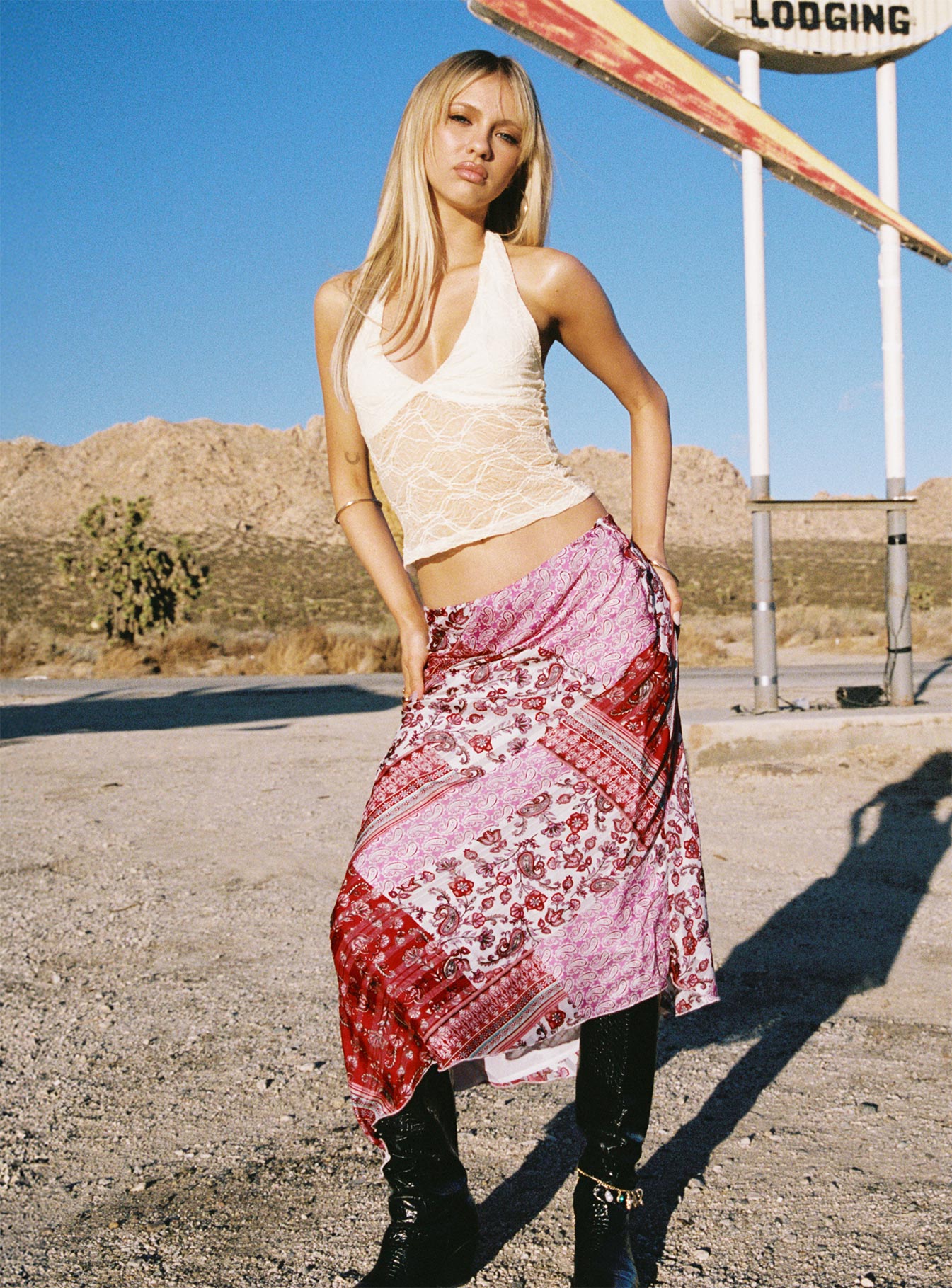 Darrah Lace Halter Top Cream、mySite、solidvoid