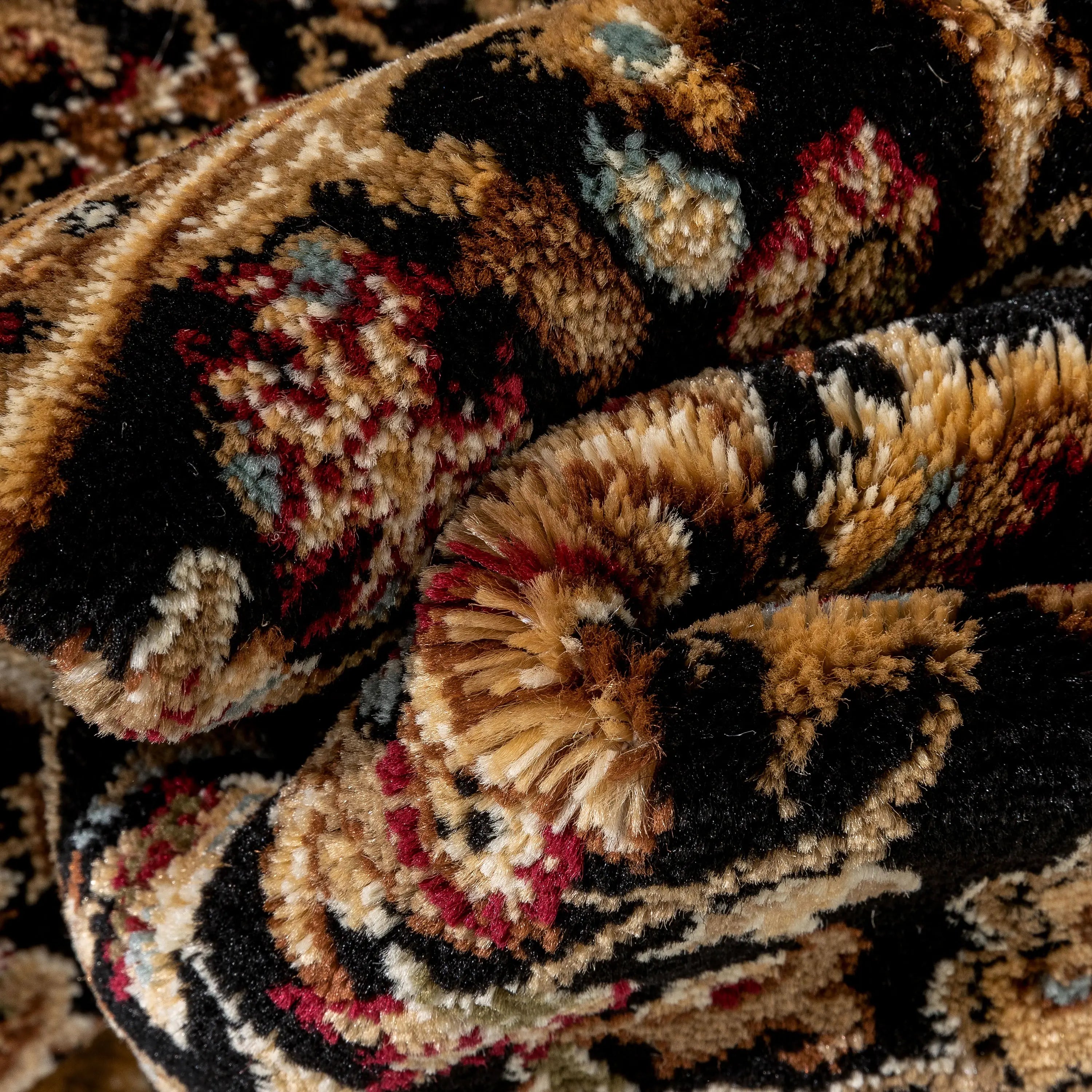 Aviva Black Traditional Rug、mySite、gigharbornorthrealestate